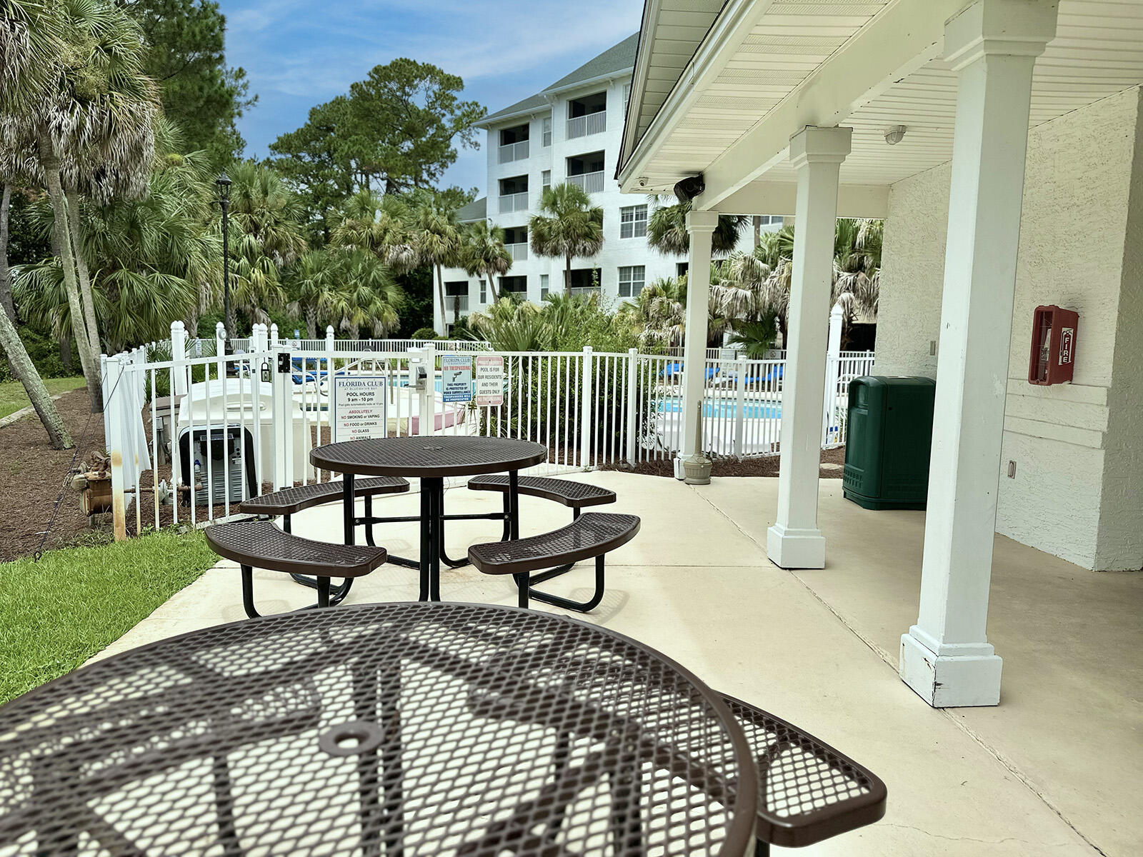 THE FLORIDA CLUB - Residential Lease