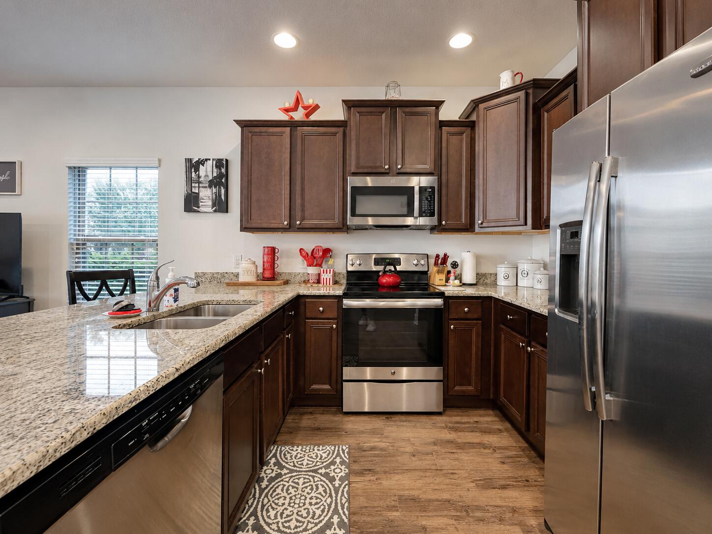 RESERVE POINTE - Residential