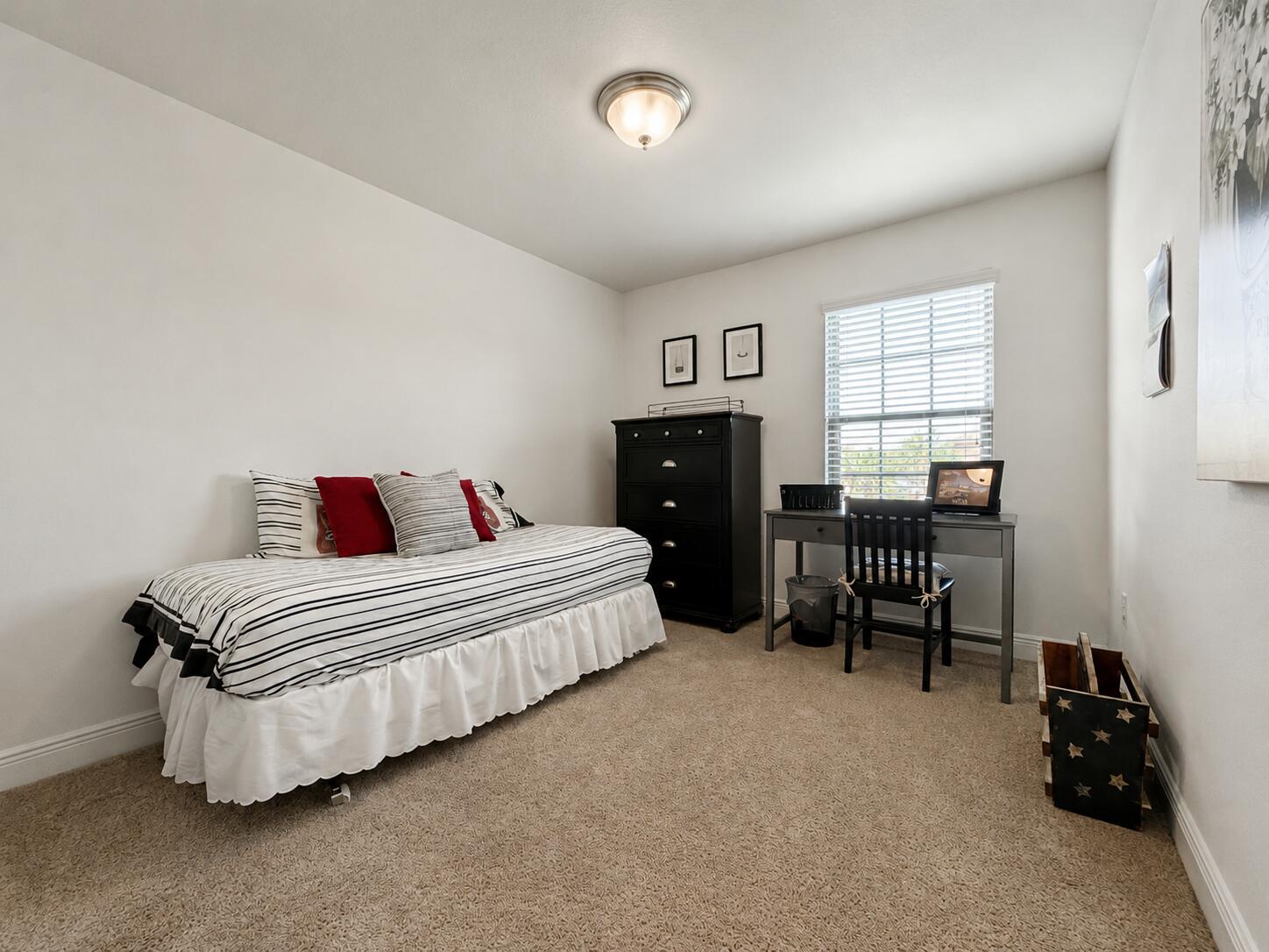 RESERVE POINTE - Residential