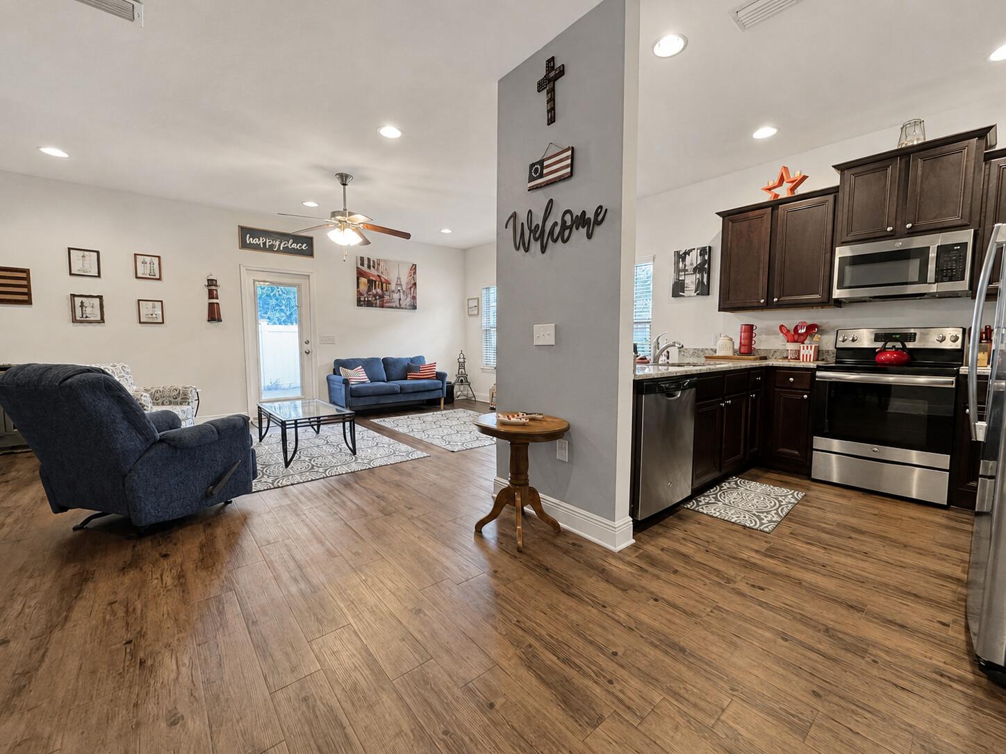 RESERVE POINTE - Residential