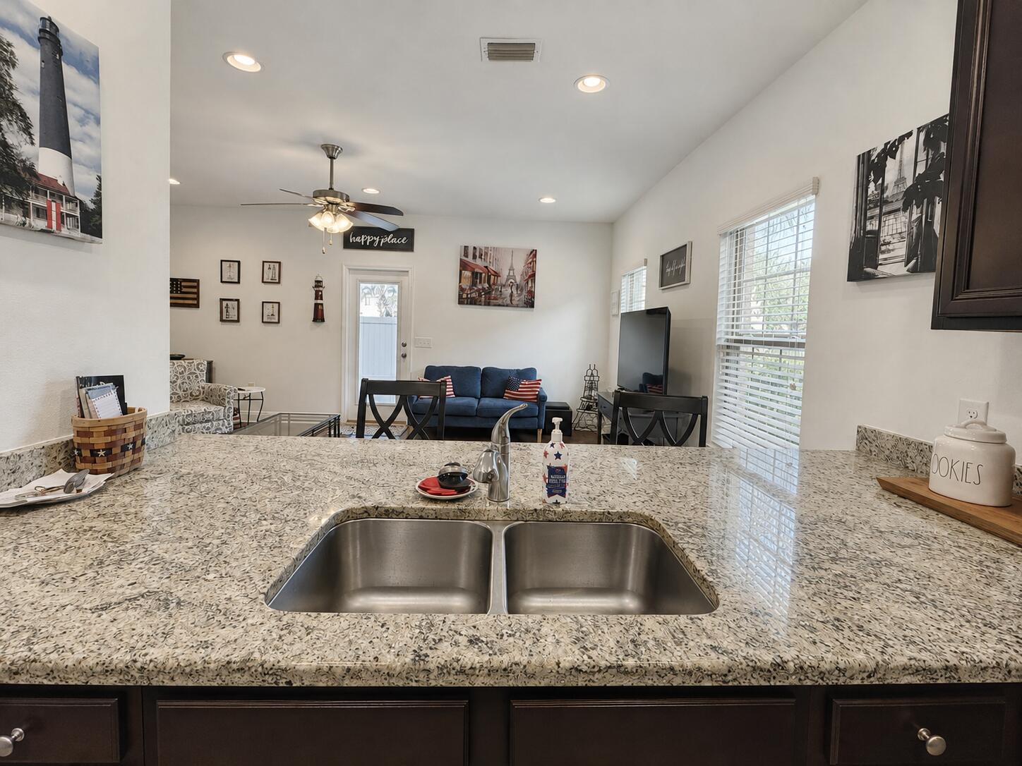 RESERVE POINTE - Residential