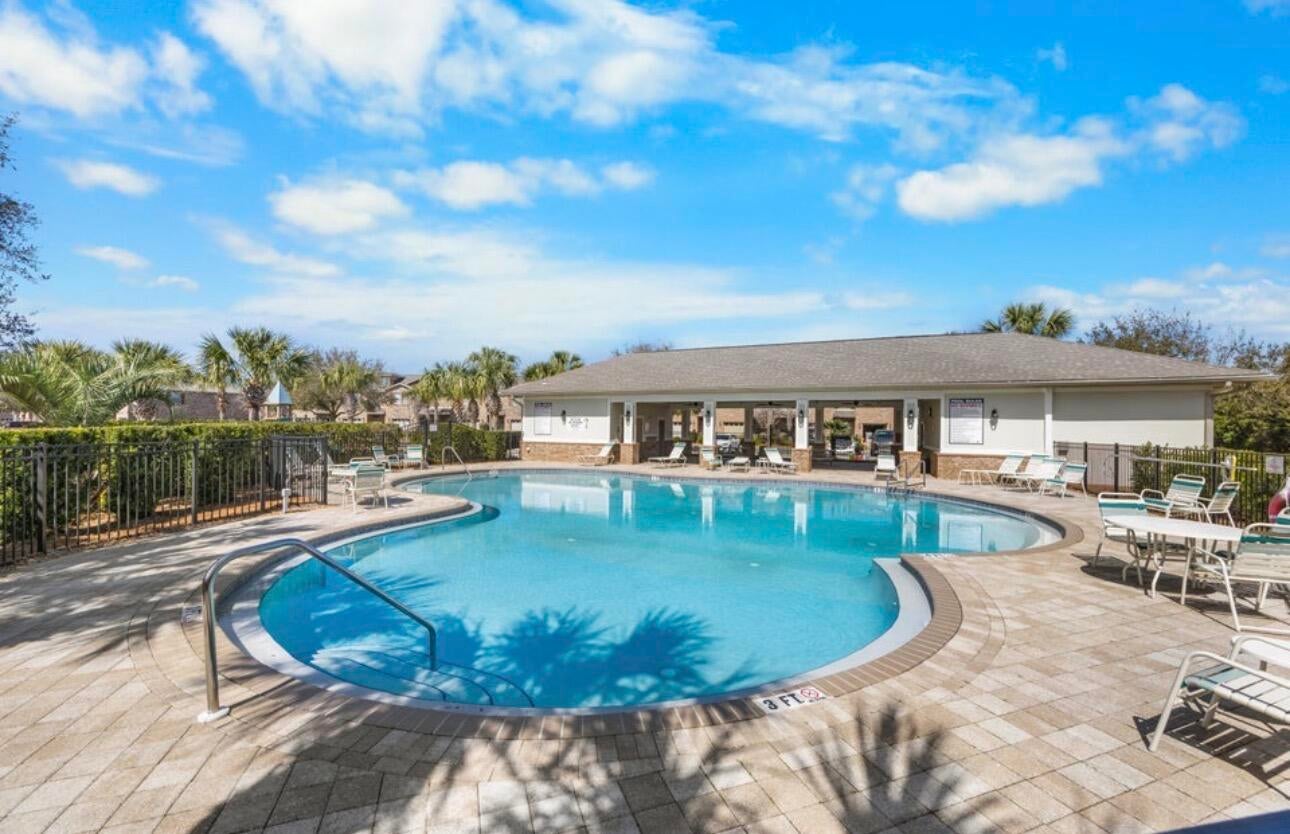 RESERVE POINTE - Residential