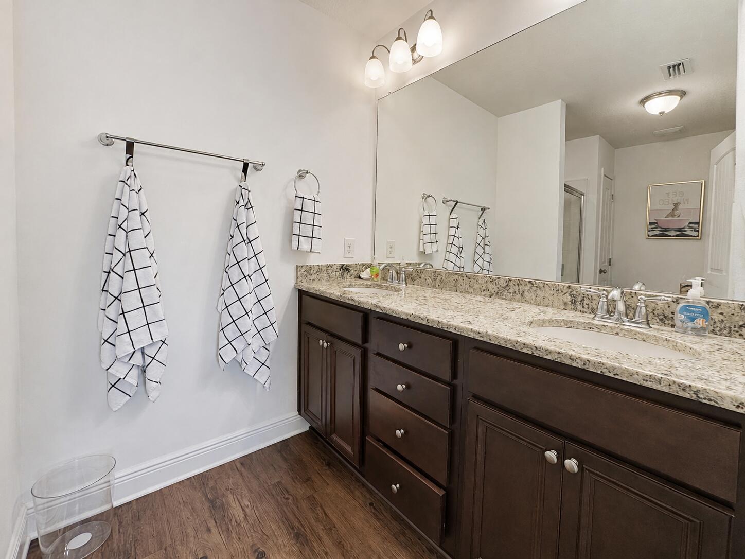 RESERVE POINTE - Residential