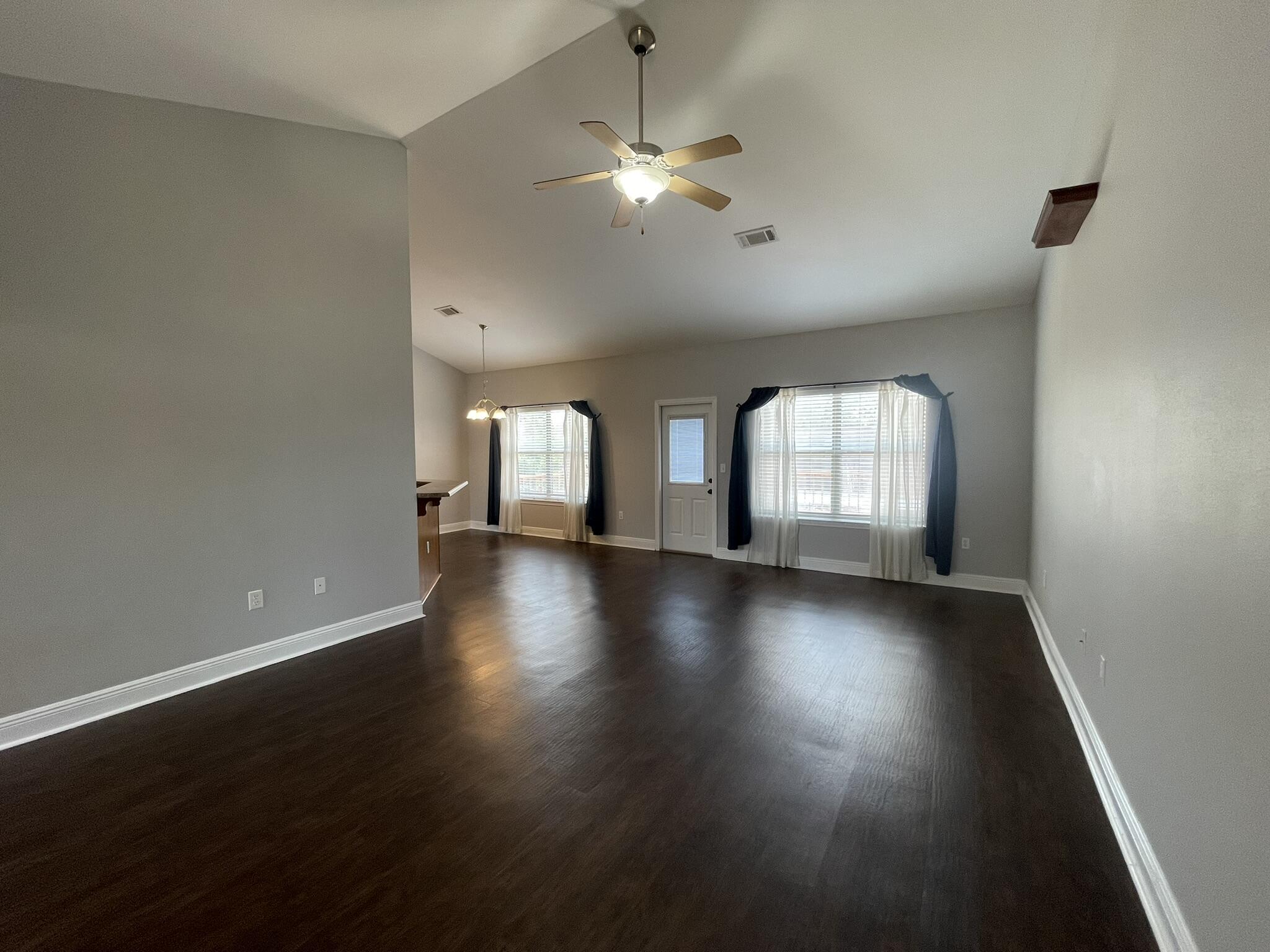 ROLLING RIDGE S/D - Residential Lease