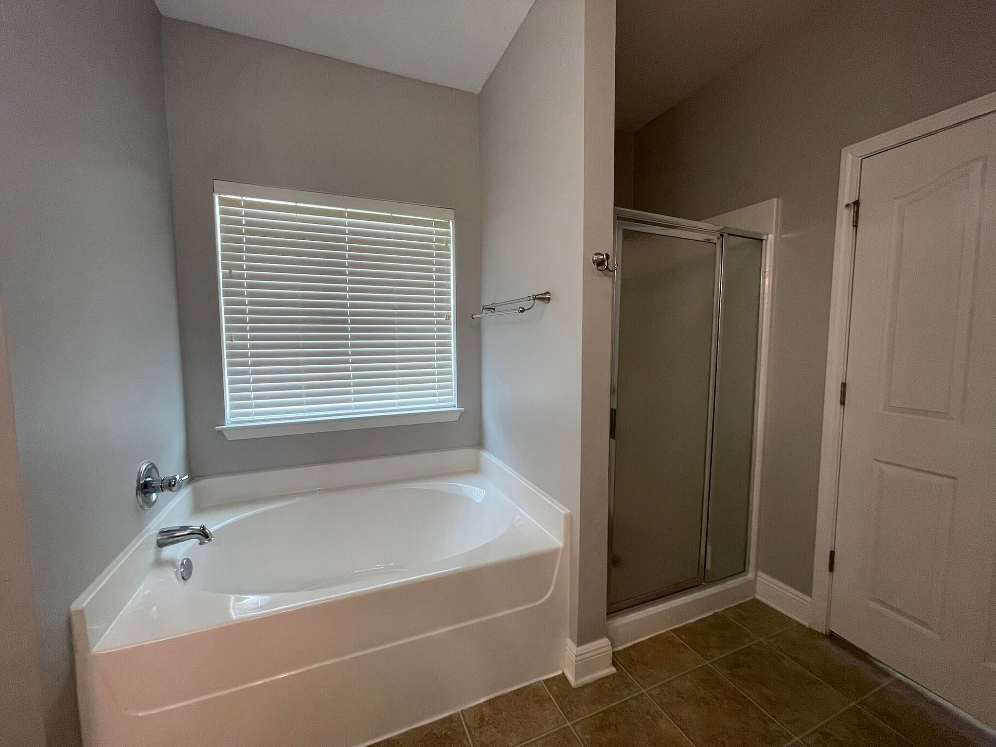ROLLING RIDGE S/D - Residential Lease