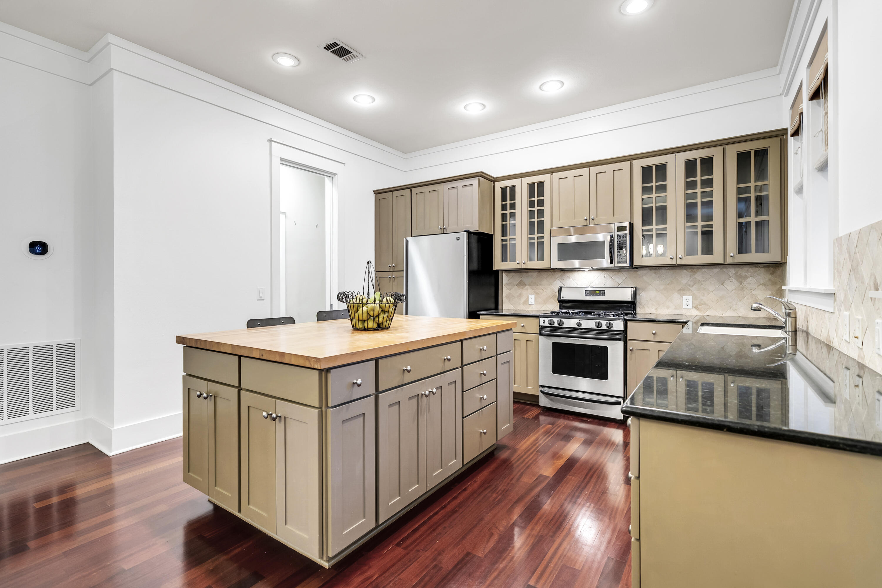 LAUREL GROVE - Residential