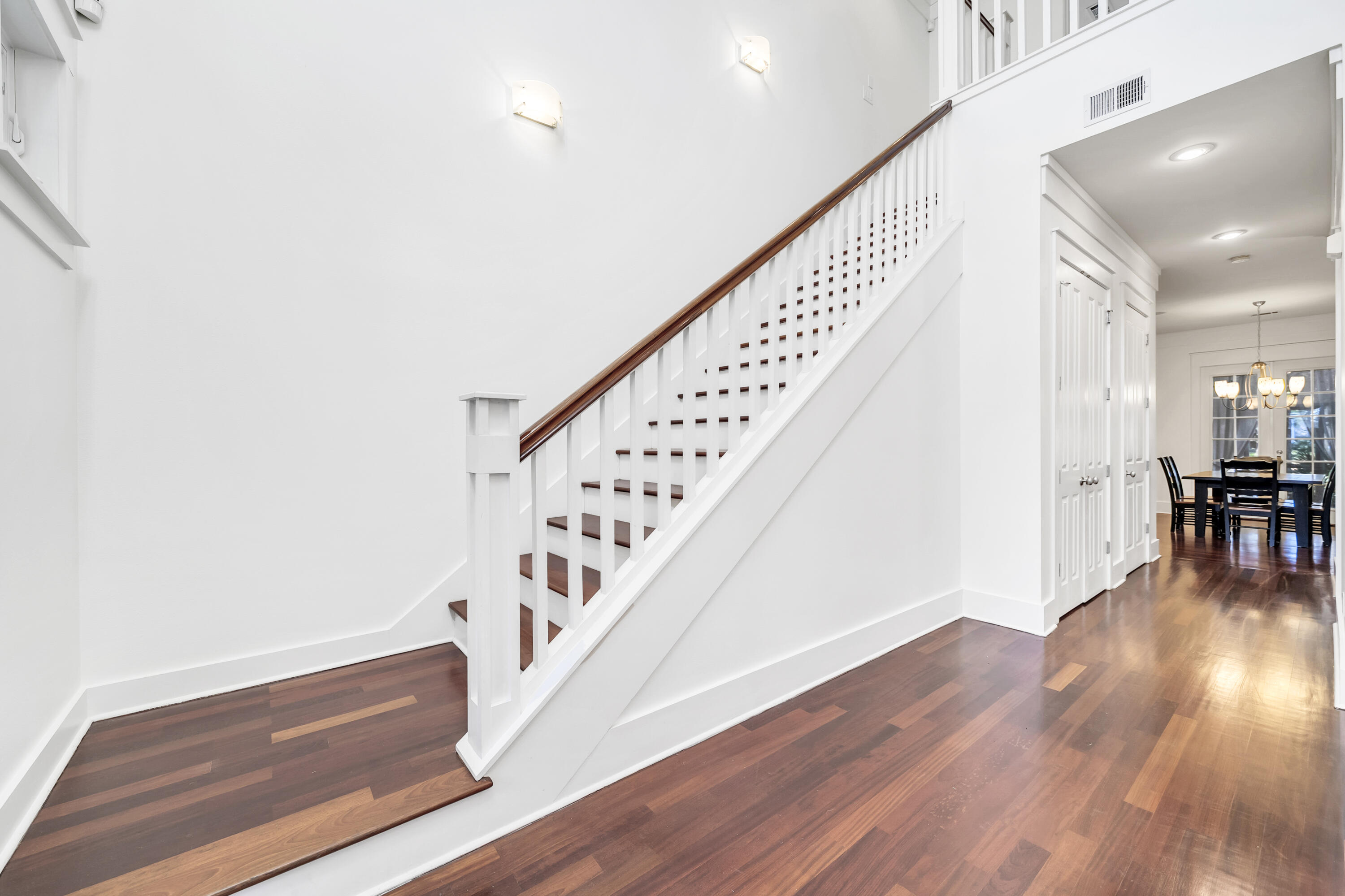 LAUREL GROVE - Residential
