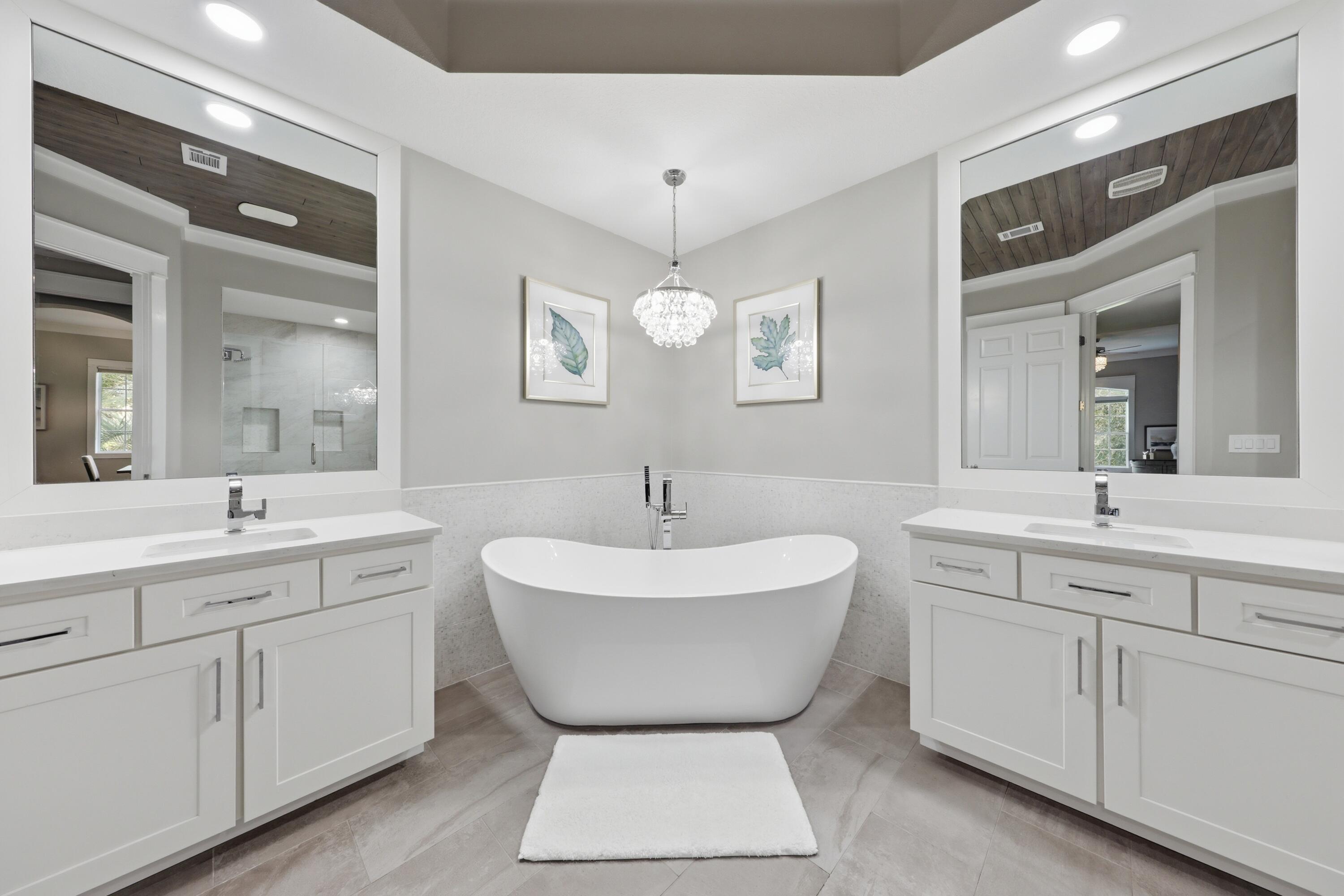 REGATTA BAY GOLF VILLAS CT UNIT 204 - Residential