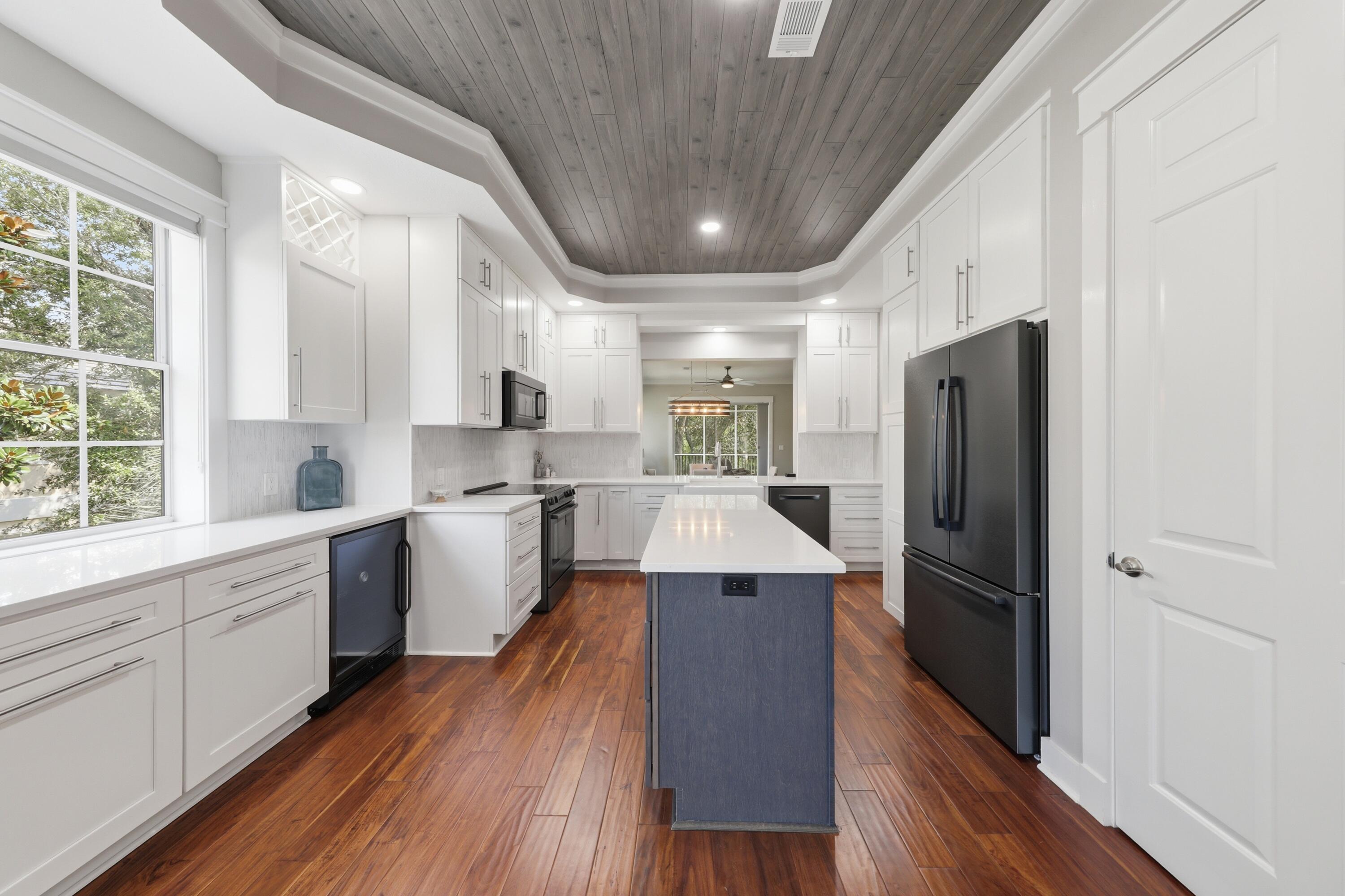 REGATTA BAY GOLF VILLAS CT UNIT 204 - Residential