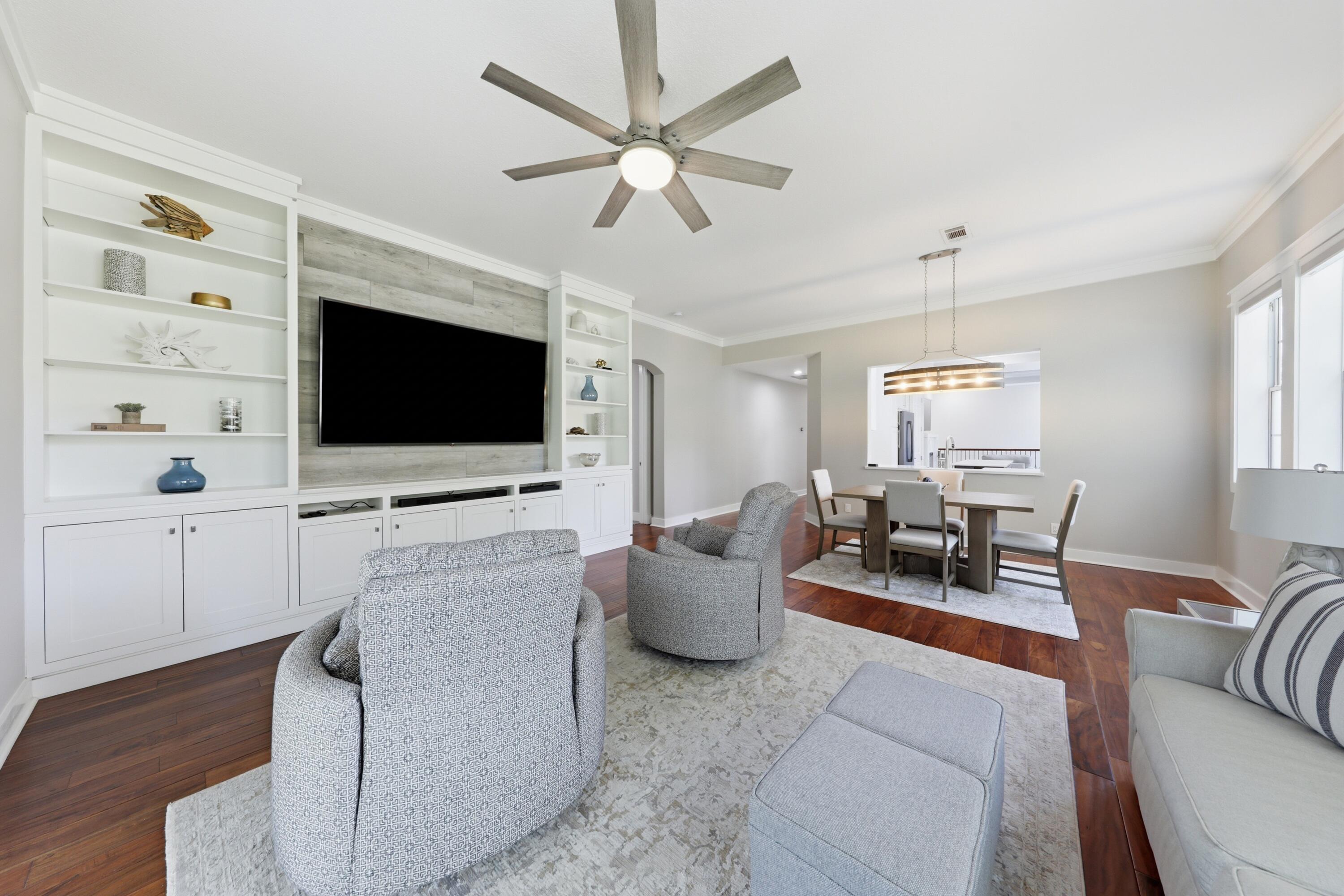 REGATTA BAY GOLF VILLAS CT UNIT 204 - Residential