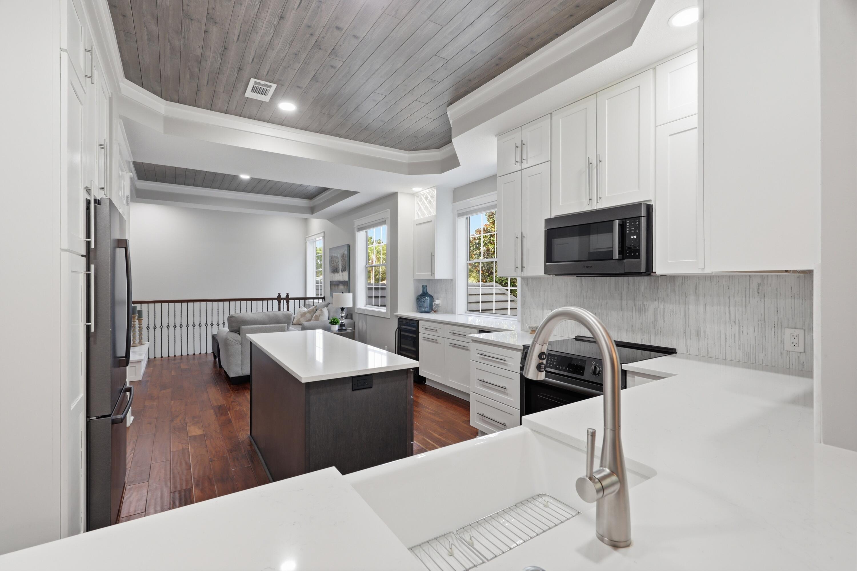REGATTA BAY GOLF VILLAS CT UNIT 204 - Residential