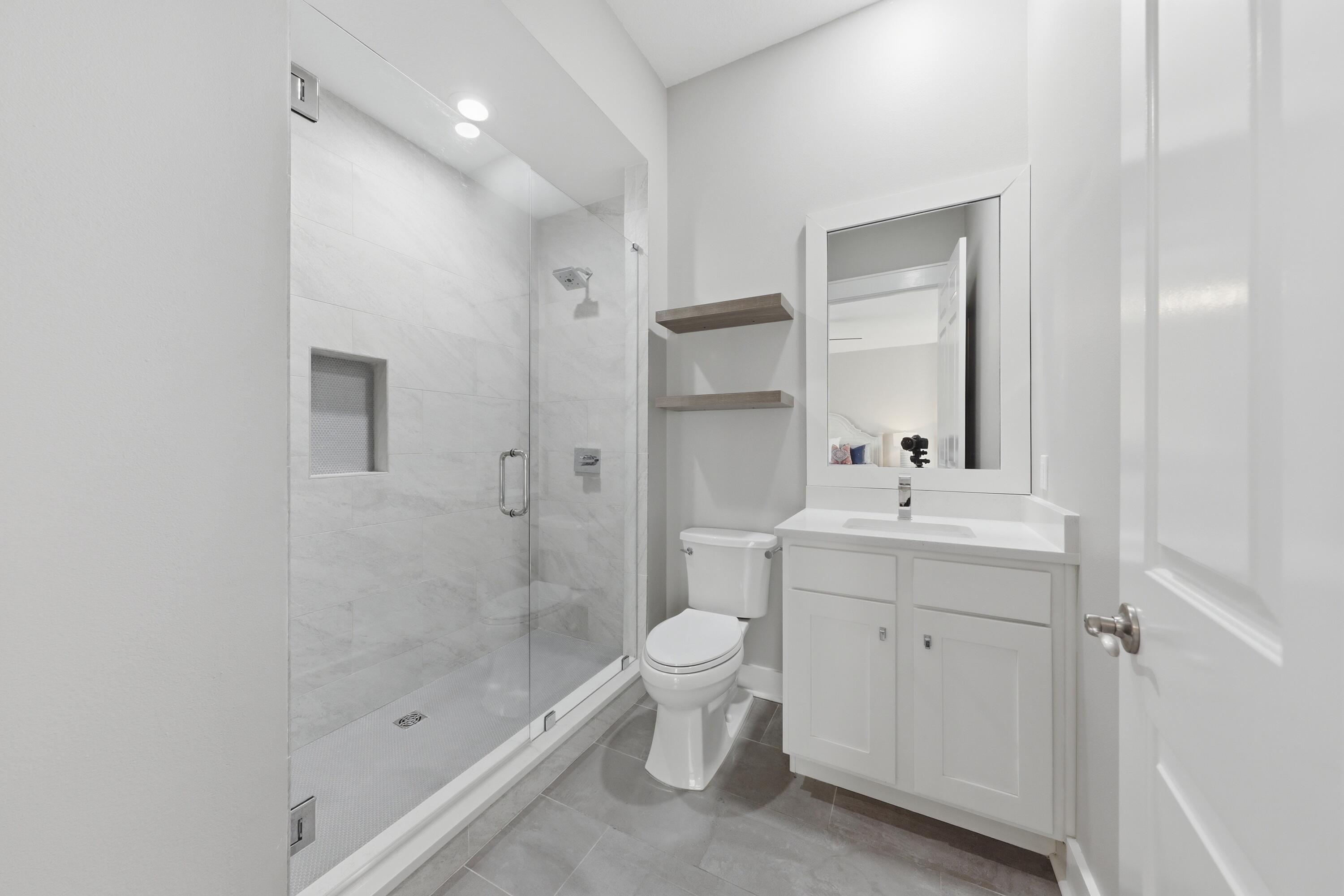 REGATTA BAY GOLF VILLAS CT UNIT 204 - Residential