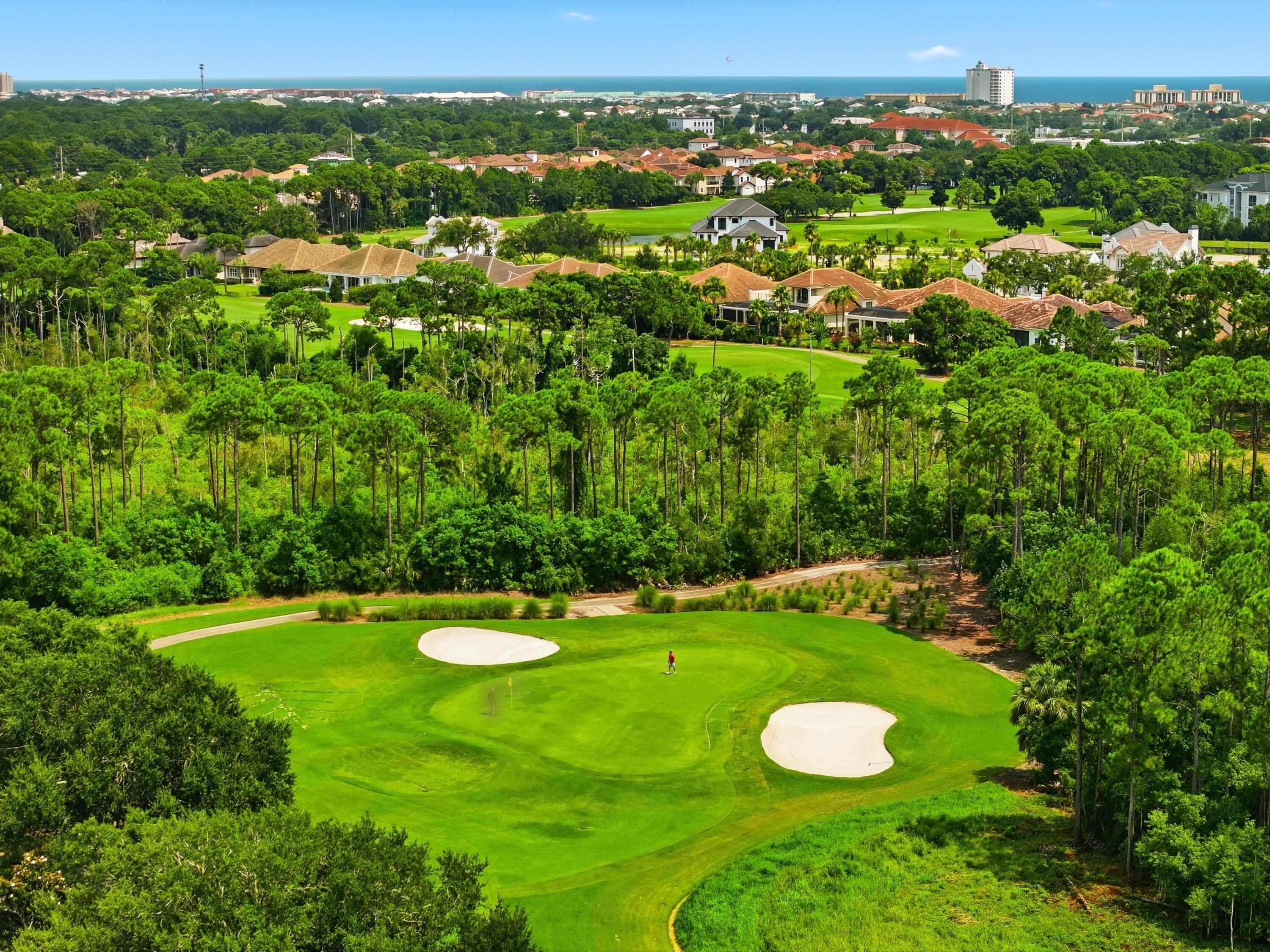 REGATTA BAY GOLF VILLAS CT UNIT 204 - Residential