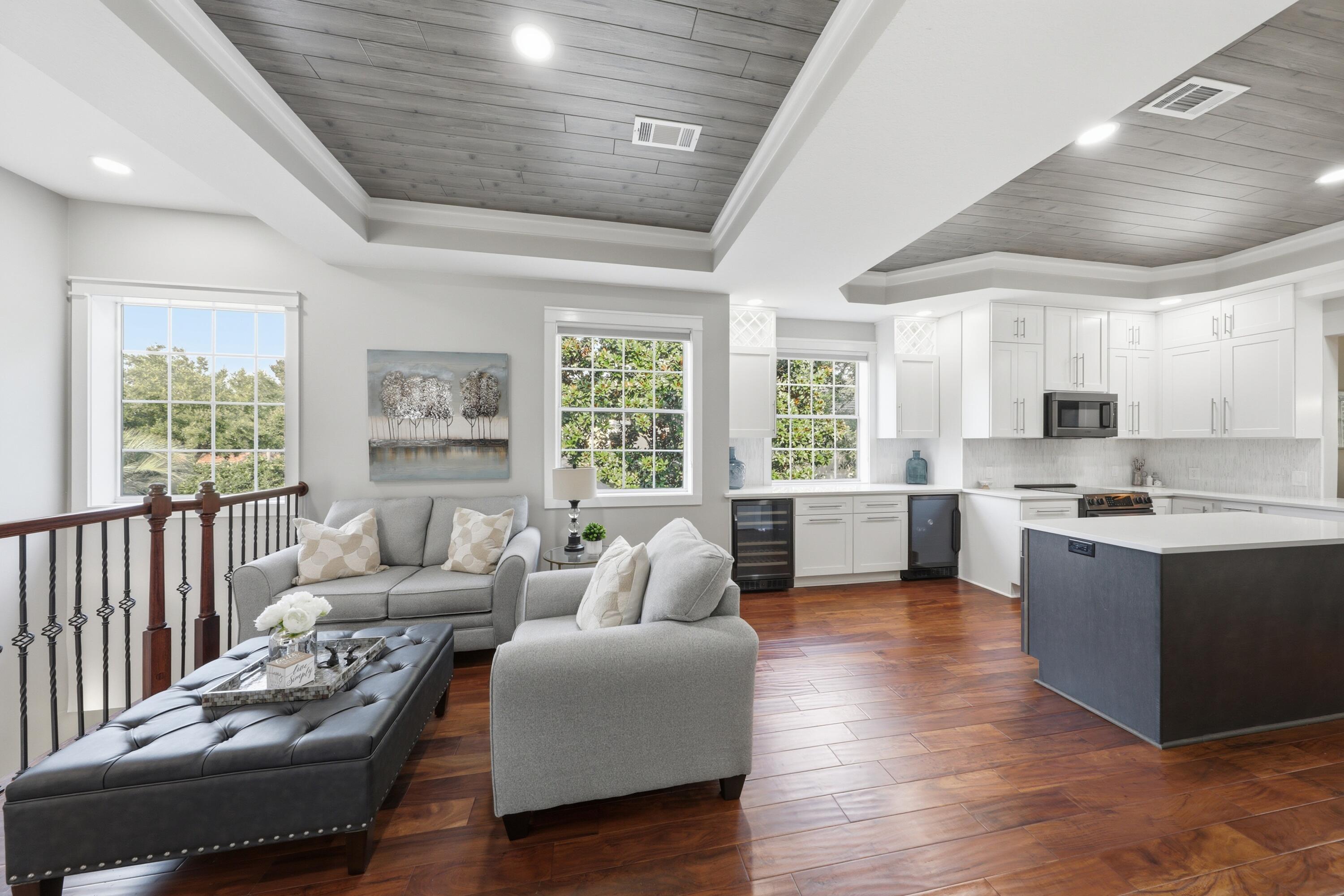 REGATTA BAY GOLF VILLAS CT UNIT 204 - Residential
