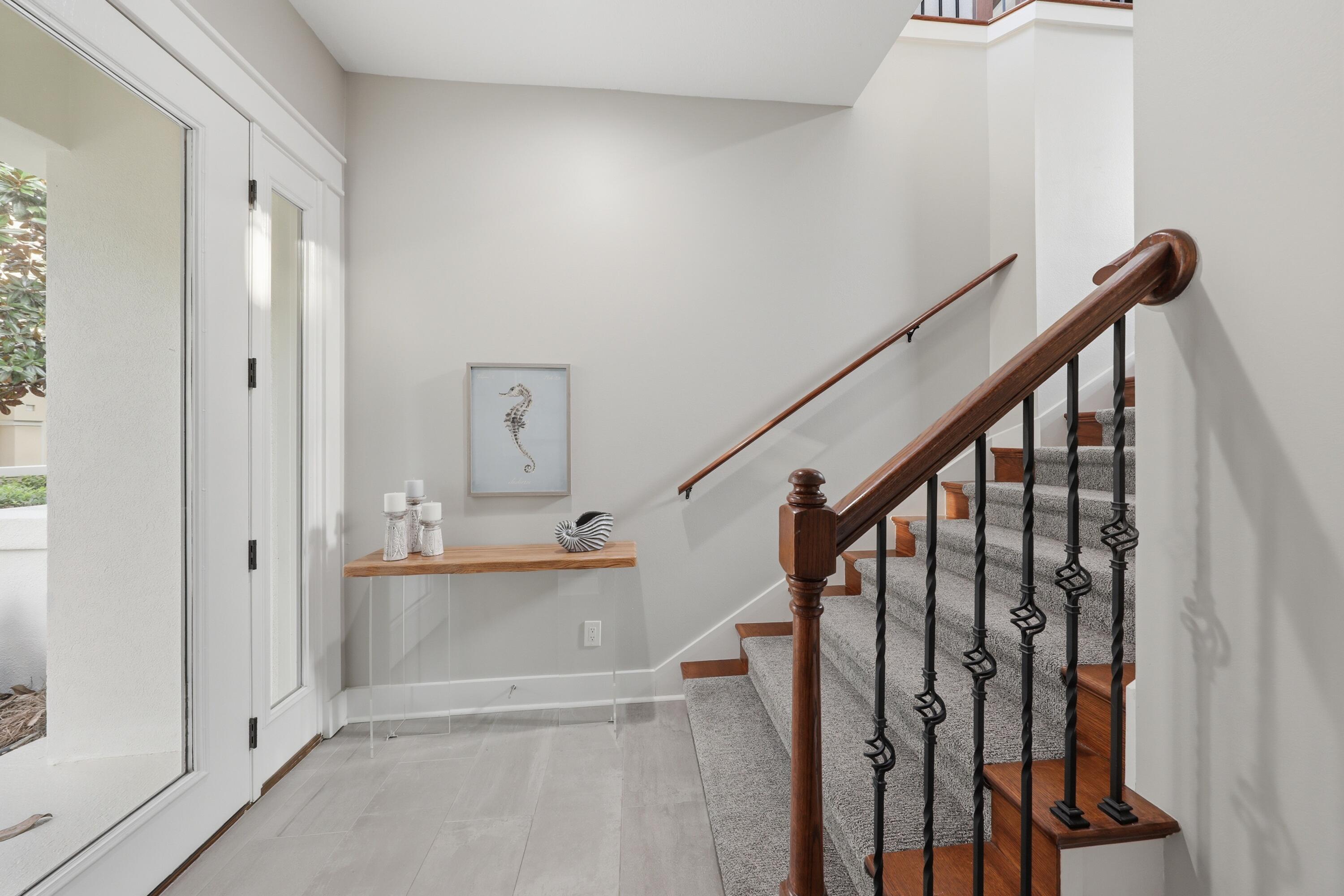 REGATTA BAY GOLF VILLAS CT UNIT 204 - Residential