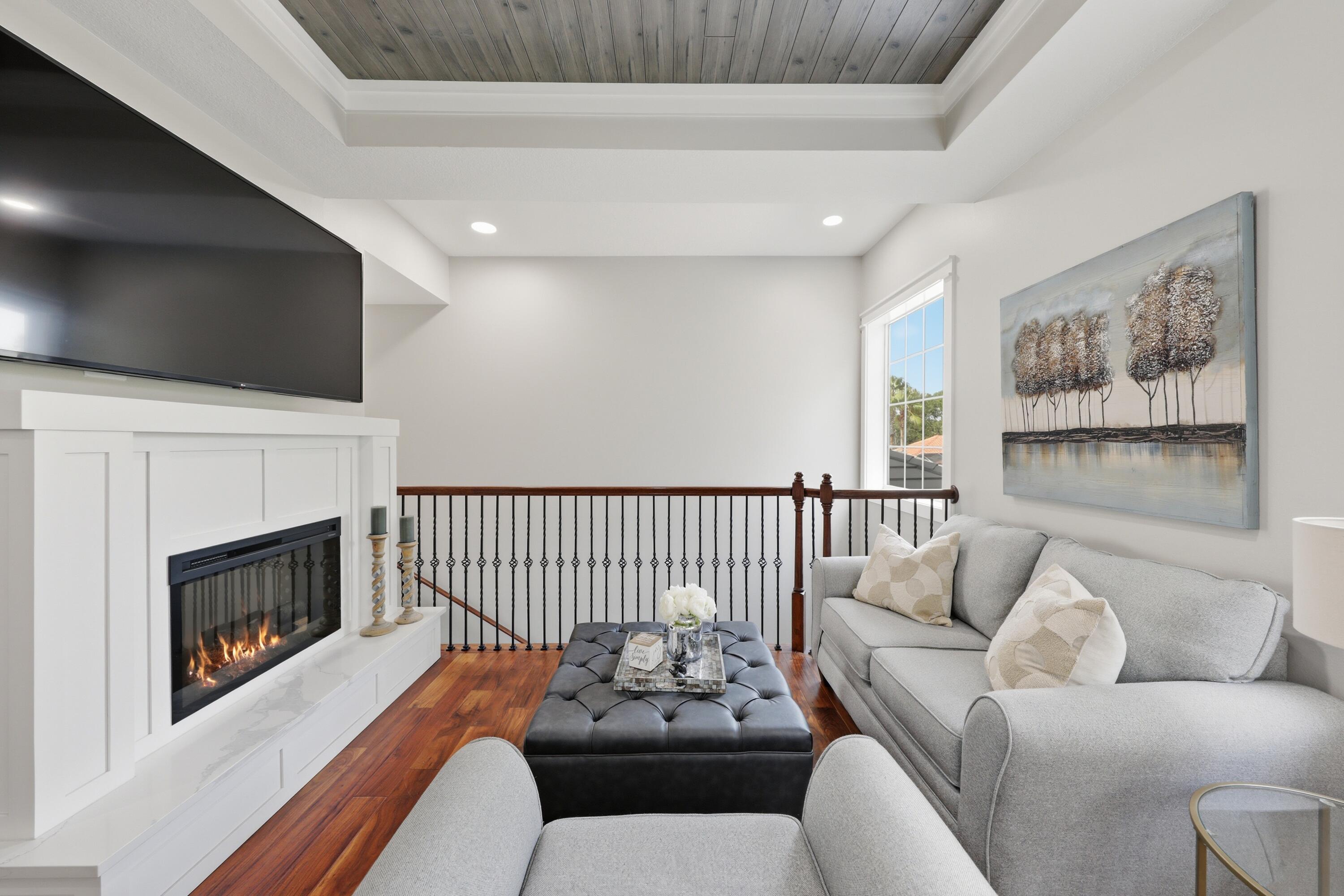 REGATTA BAY GOLF VILLAS CT UNIT 204 - Residential