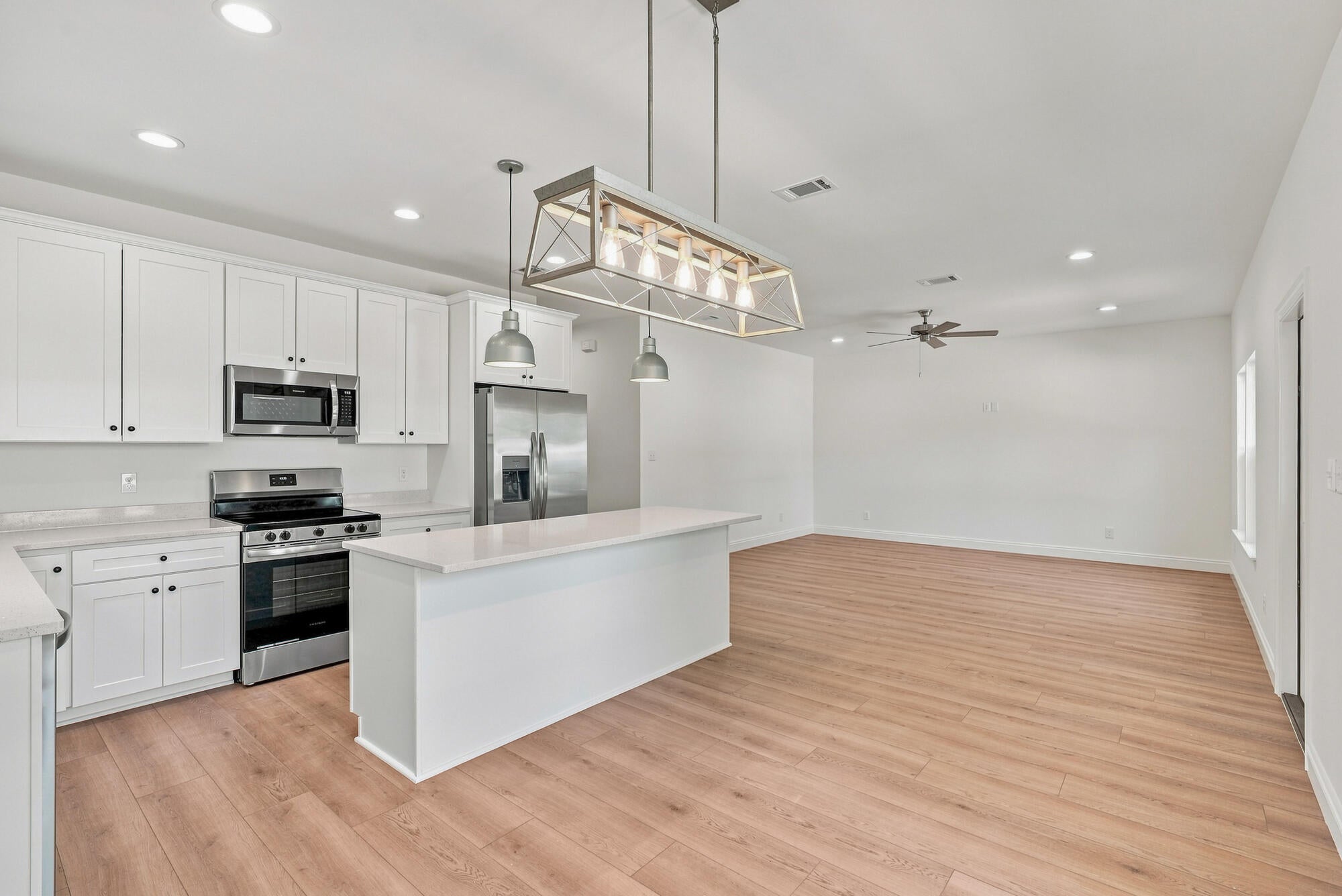 OAKWOOD HILLS - Residential