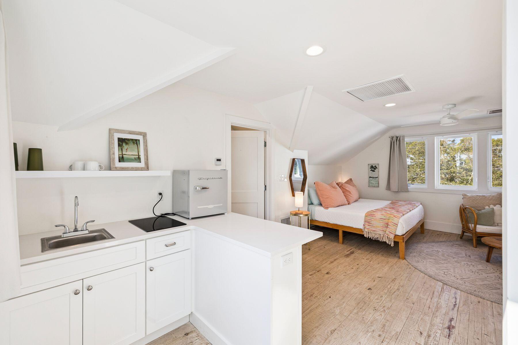SEAGROVE VILLAGE 7TH ADD - Residential