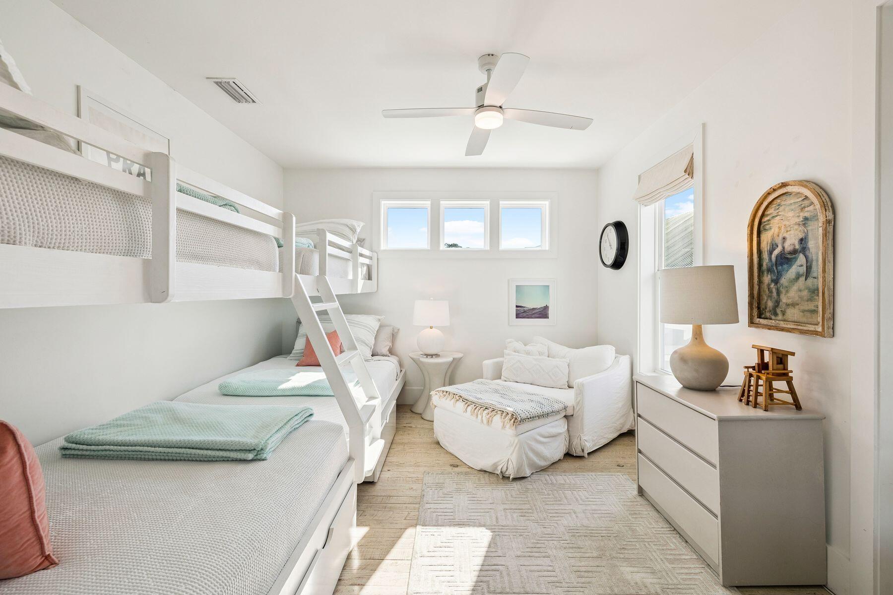 SEAGROVE VILLAGE 7TH ADD - Residential