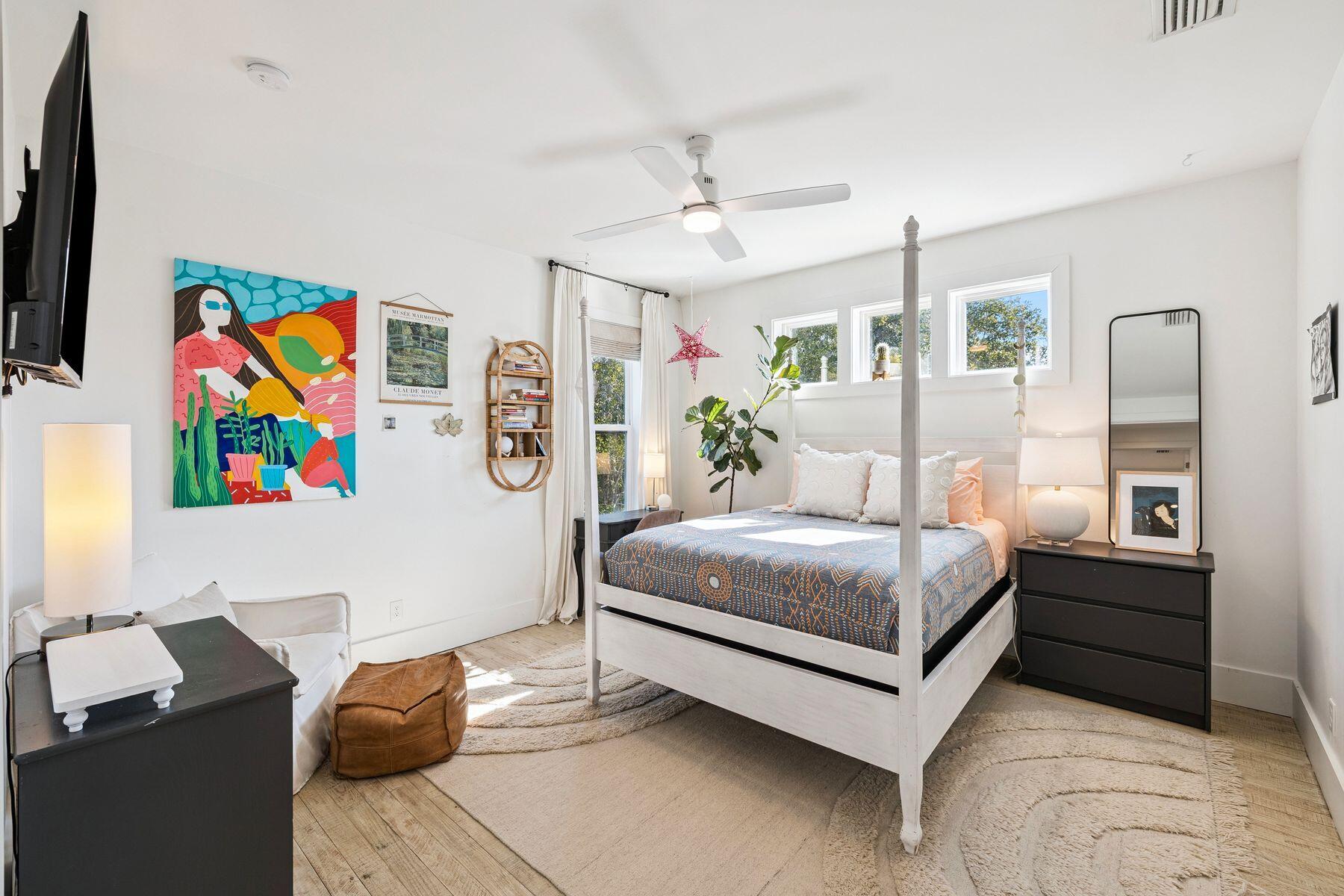 SEAGROVE VILLAGE 7TH ADD - Residential