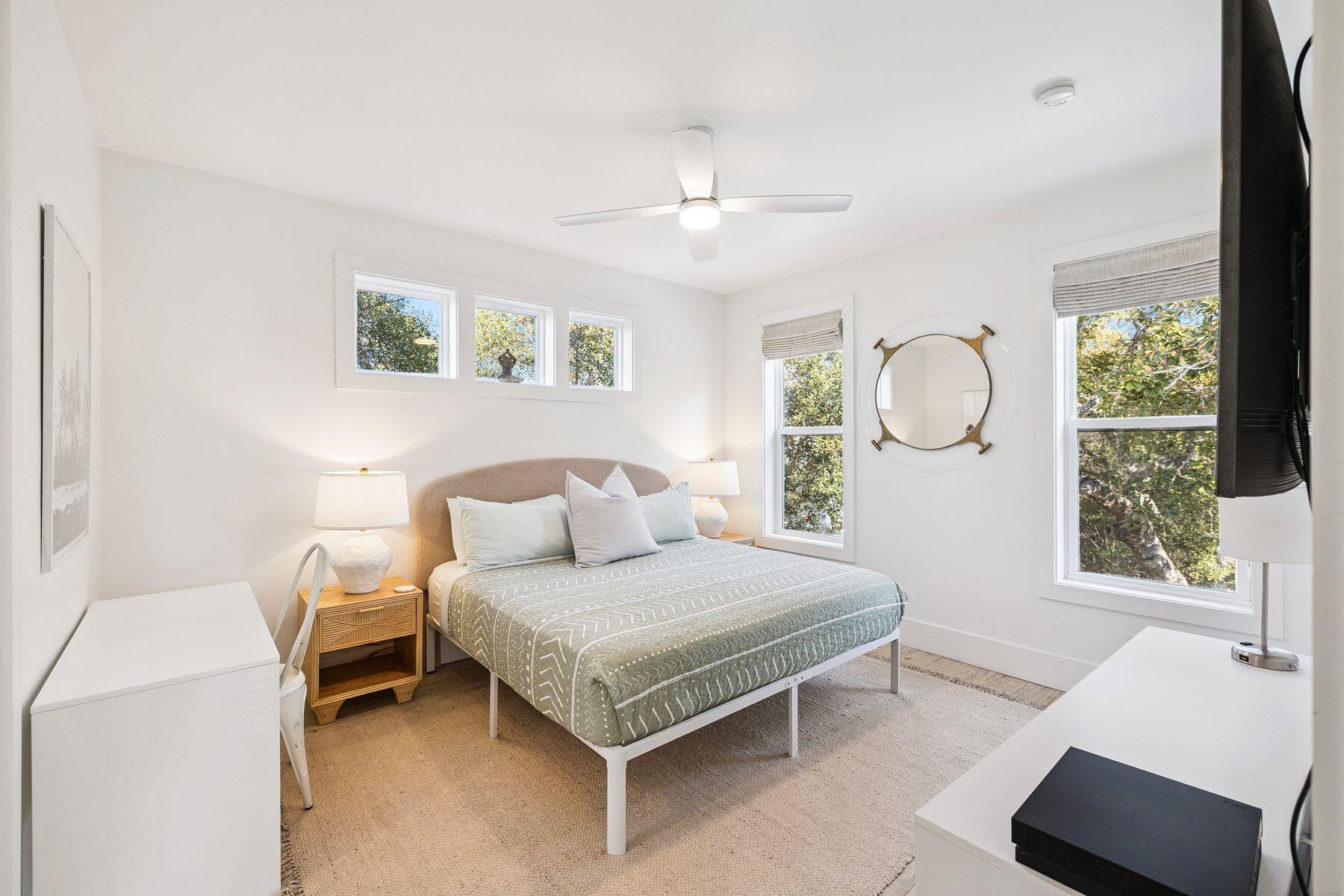 SEAGROVE VILLAGE 7TH ADD - Residential