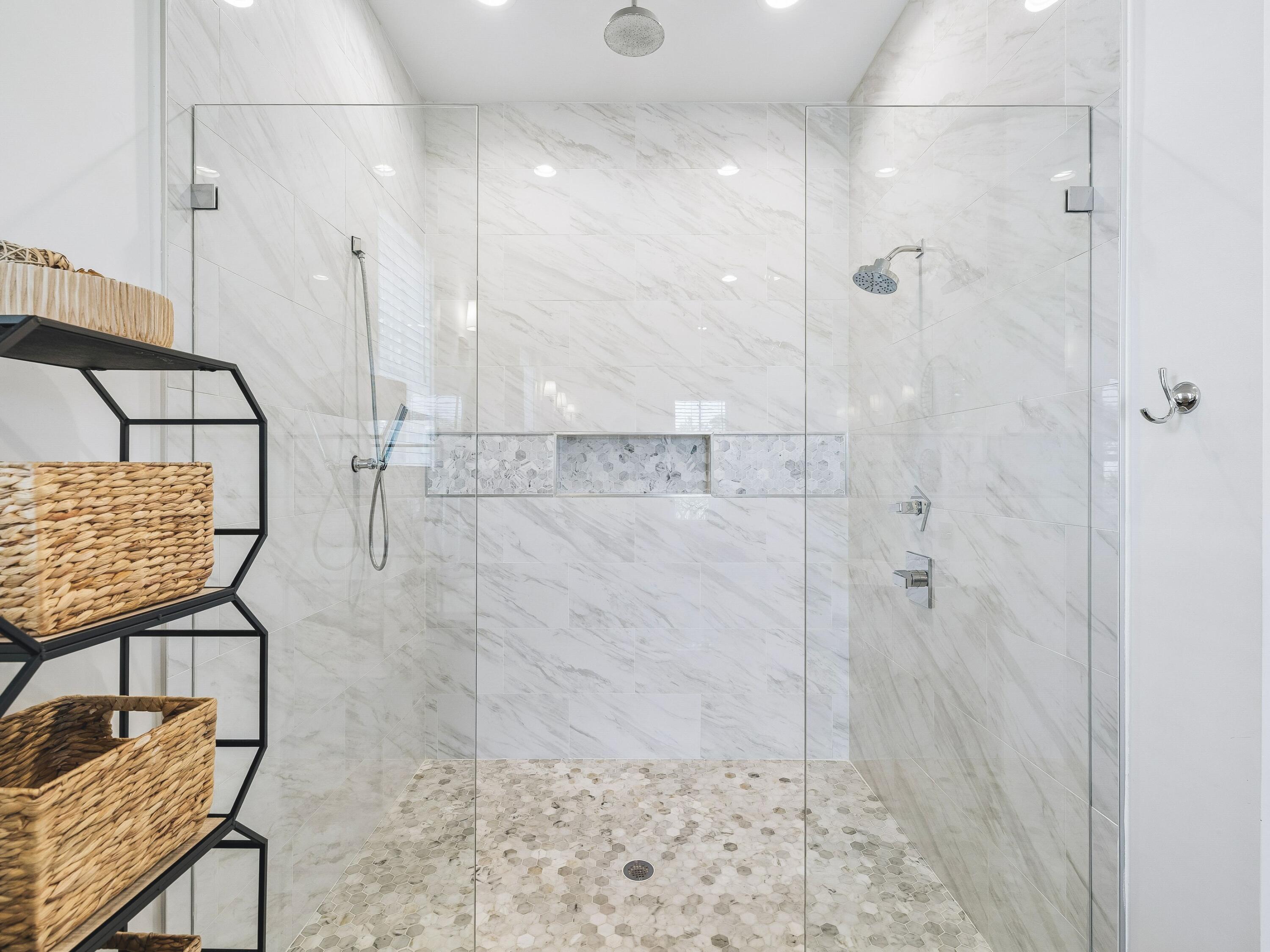 EASTERN LAKE S/D - Residential