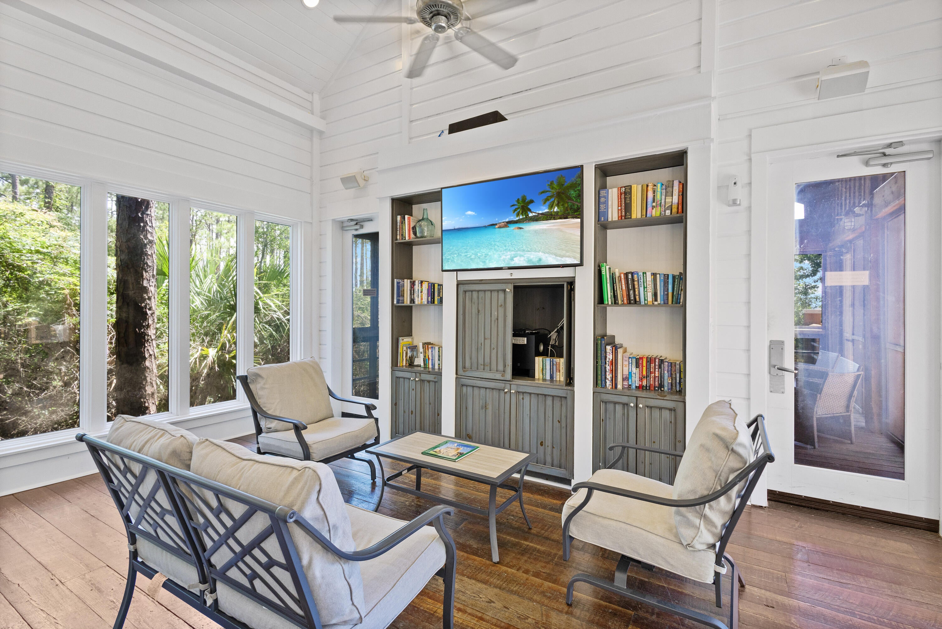 BAHIA CONDO - Residential