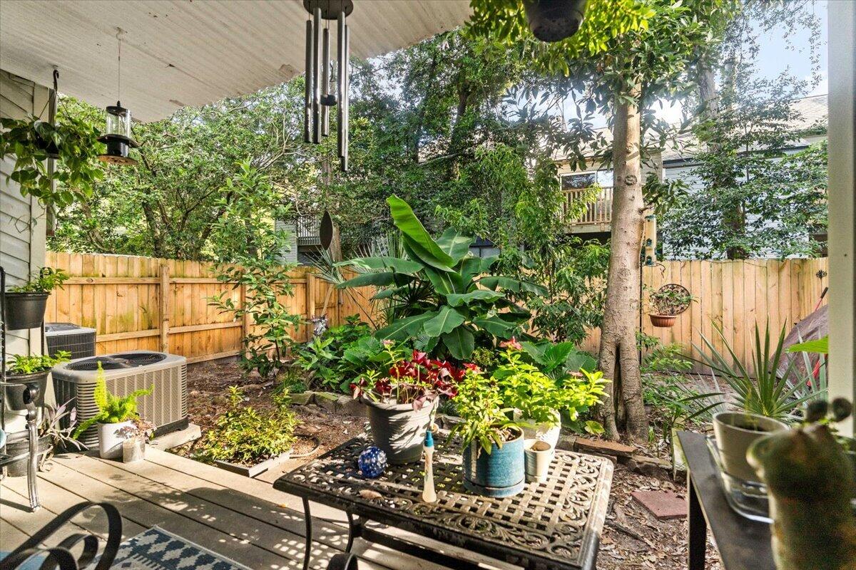 ELM PLACE CONDO - Residential