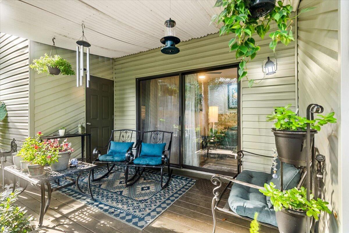 ELM PLACE CONDO - Residential