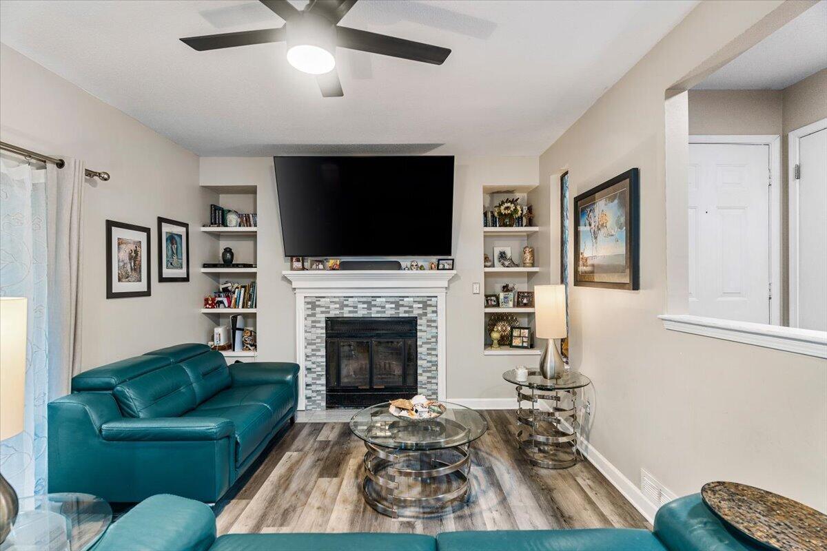 ELM PLACE CONDO - Residential