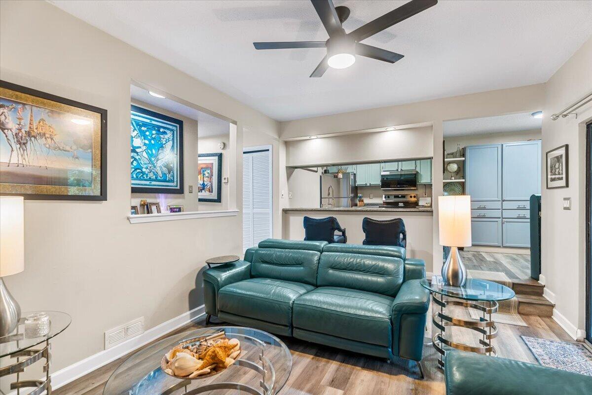 ELM PLACE CONDO - Residential