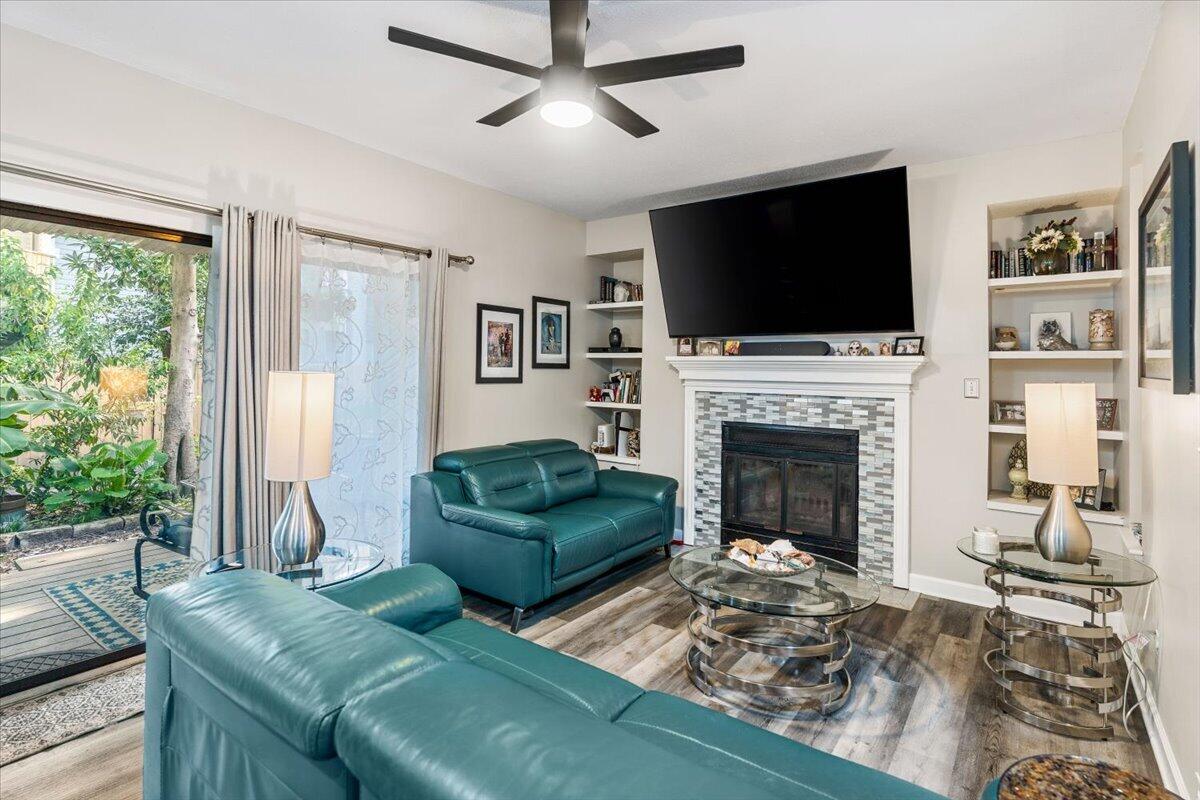 ELM PLACE CONDO - Residential
