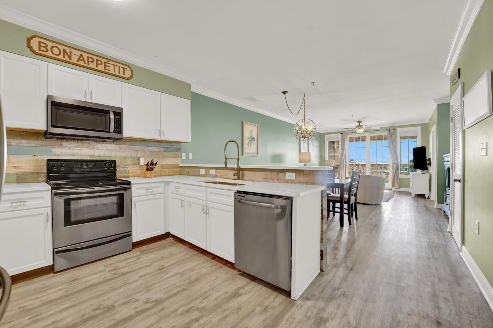 VILLAGE OF SOUTH WALTON BEACH - Residential