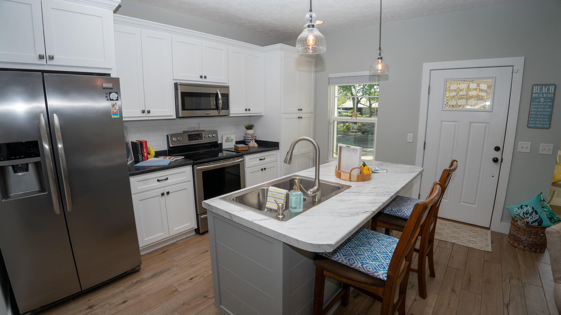 LAGUNA BEACH - Residential
