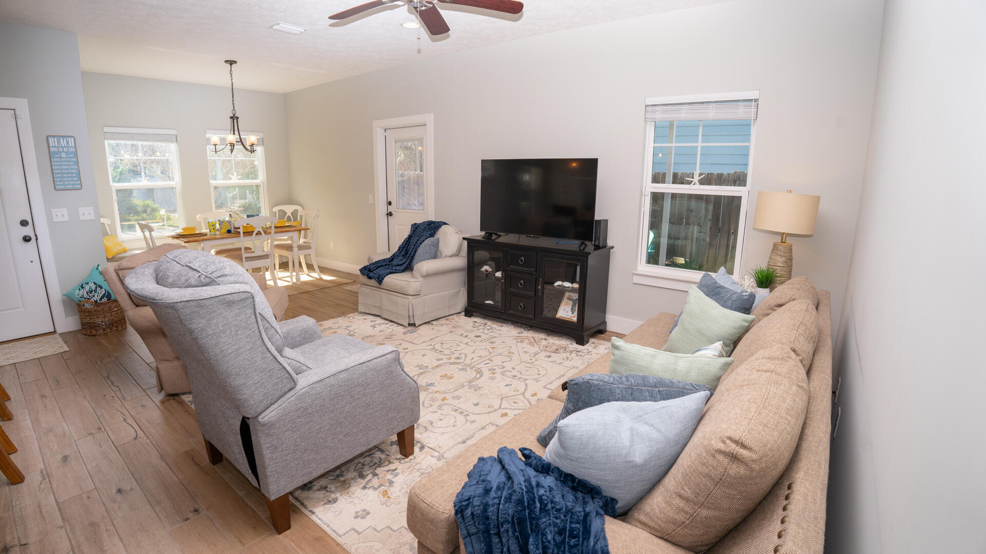 LAGUNA BEACH - Residential