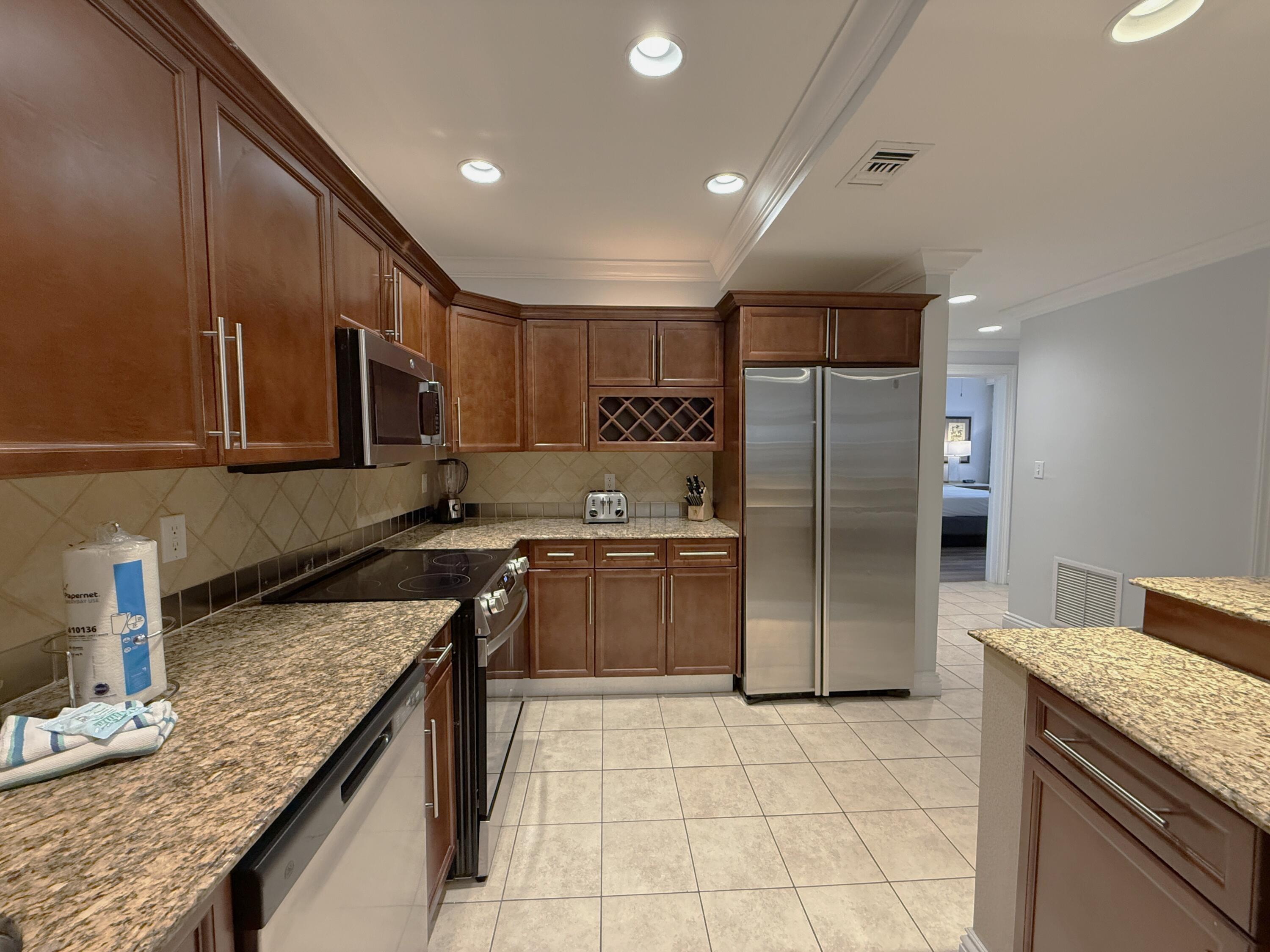 EMERALD GRANDE - Residential