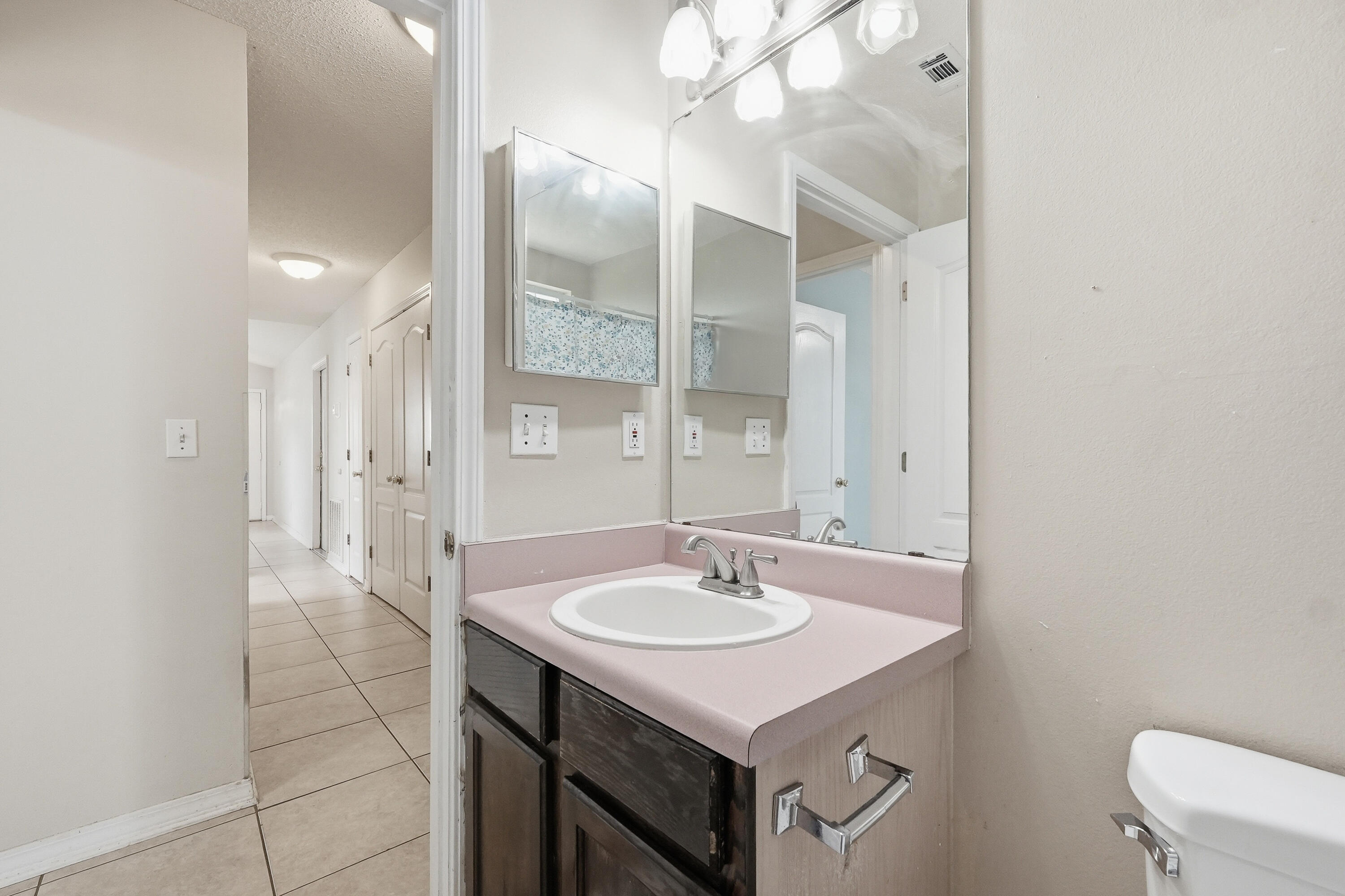 OLD TOWN PH III LOT 41 - Residential
