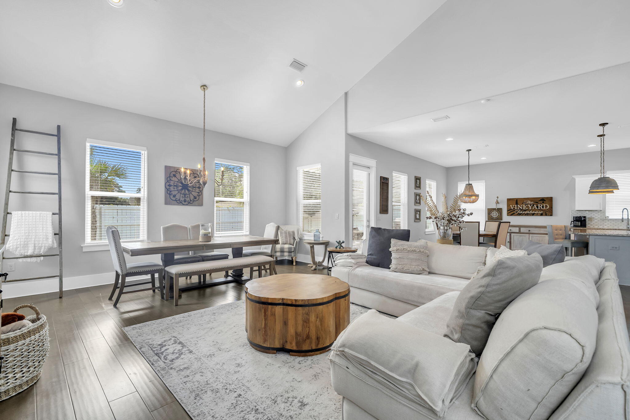 FRANGISTA BEACH 2ND ADDN - Residential