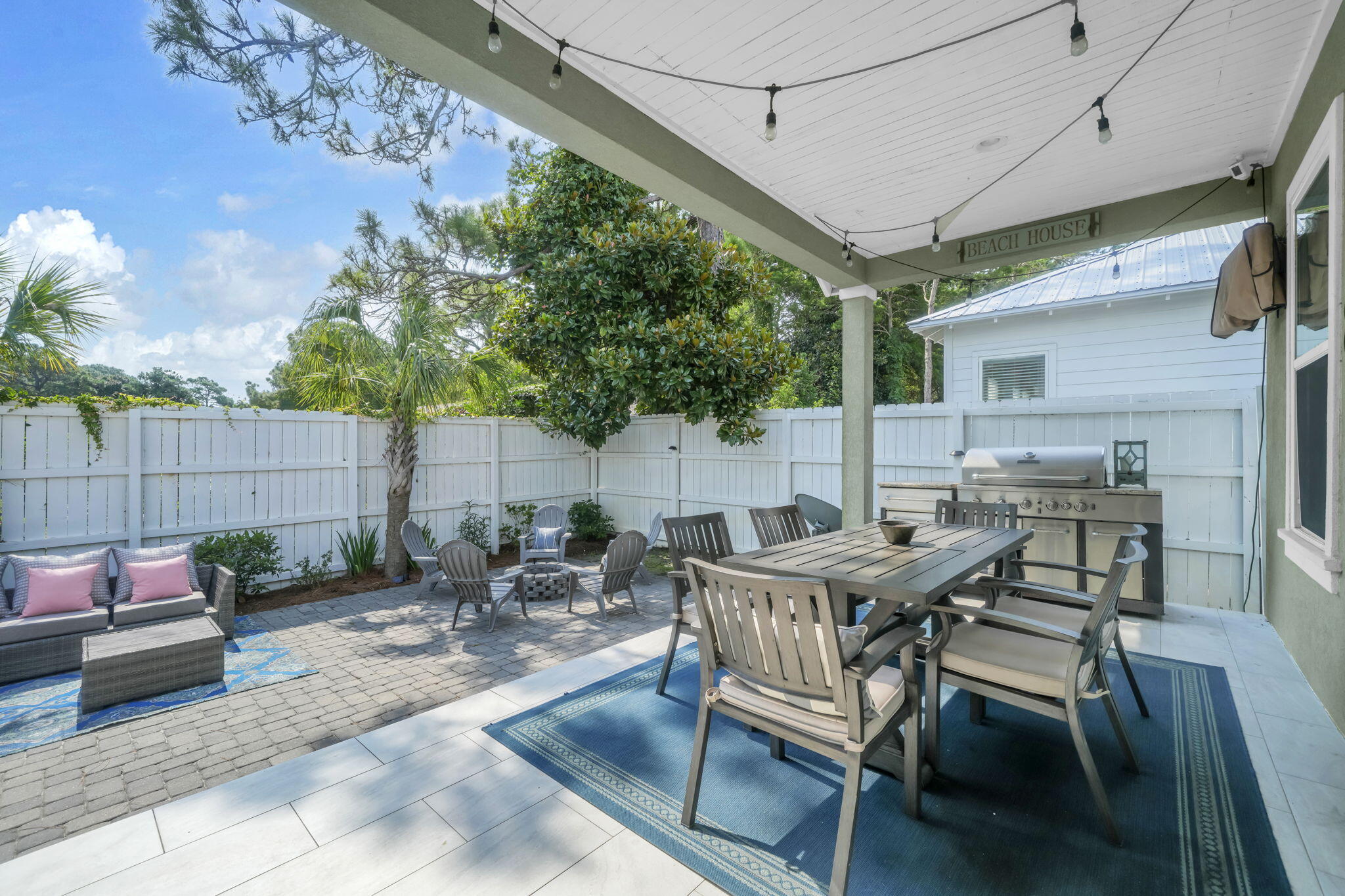 FRANGISTA BEACH 2ND ADDN - Residential