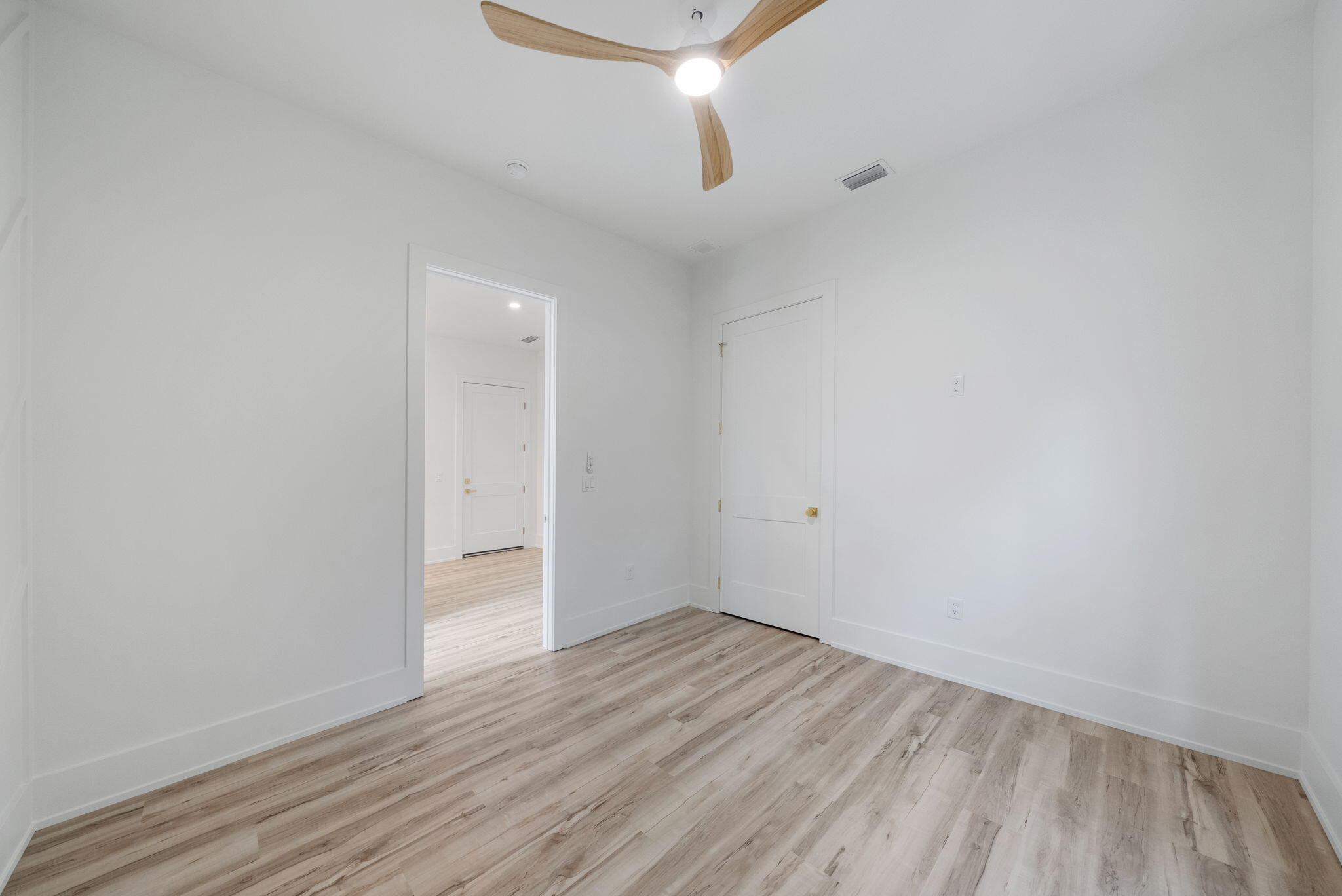 RIVIERA BEACH - Residential