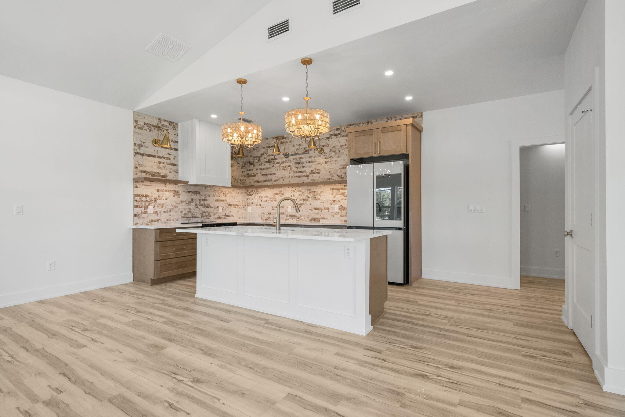 RIVIERA BEACH - Residential