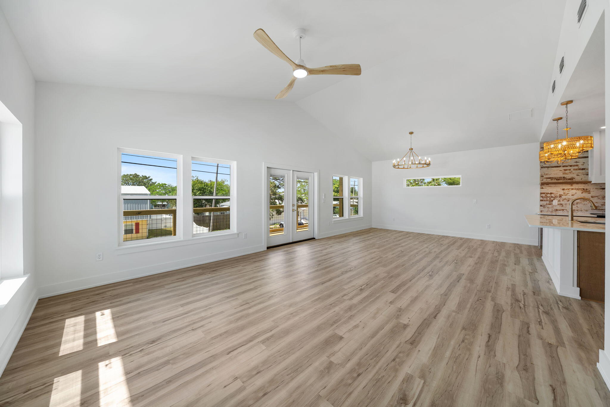 RIVIERA BEACH - Residential
