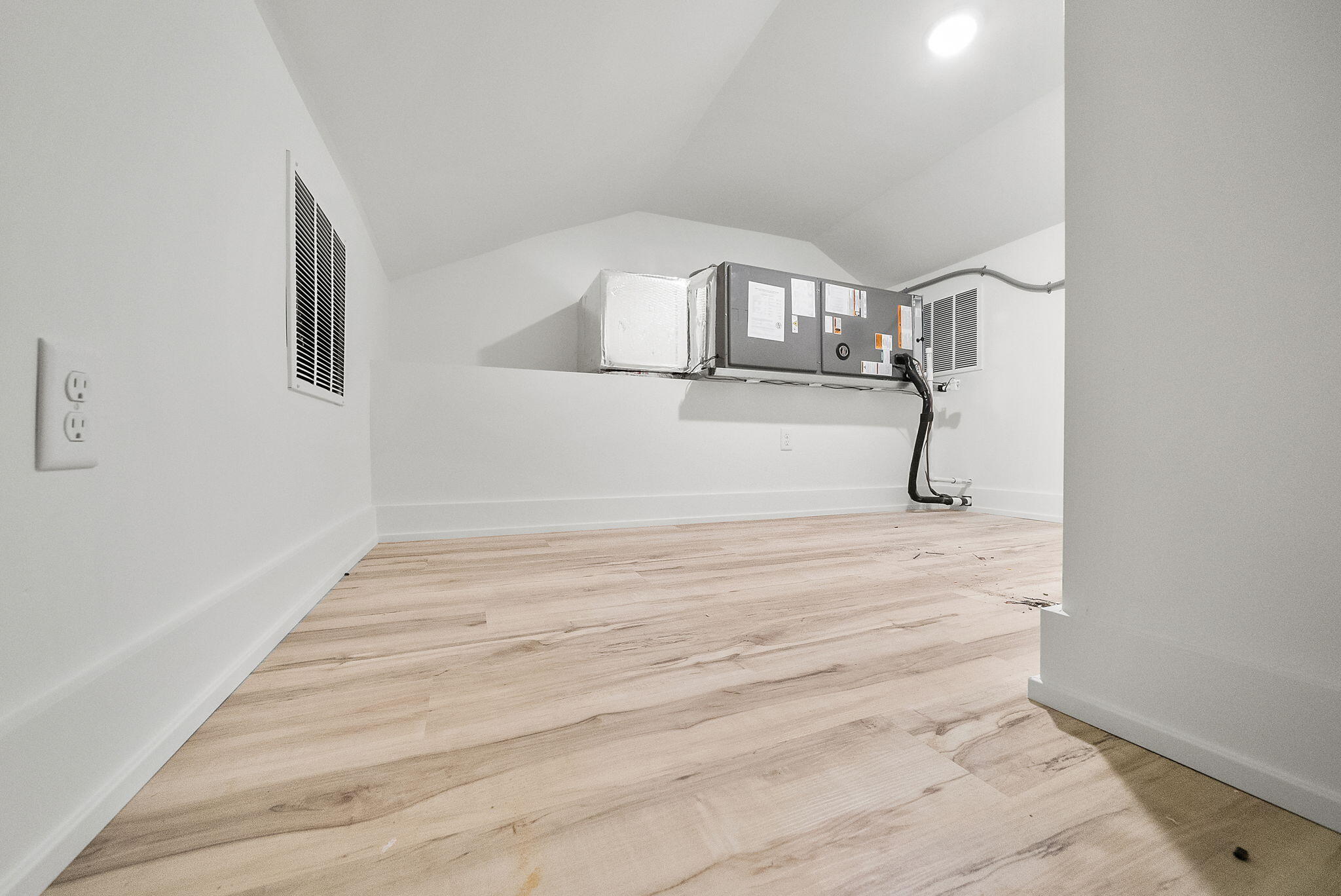 RIVIERA BEACH - Residential