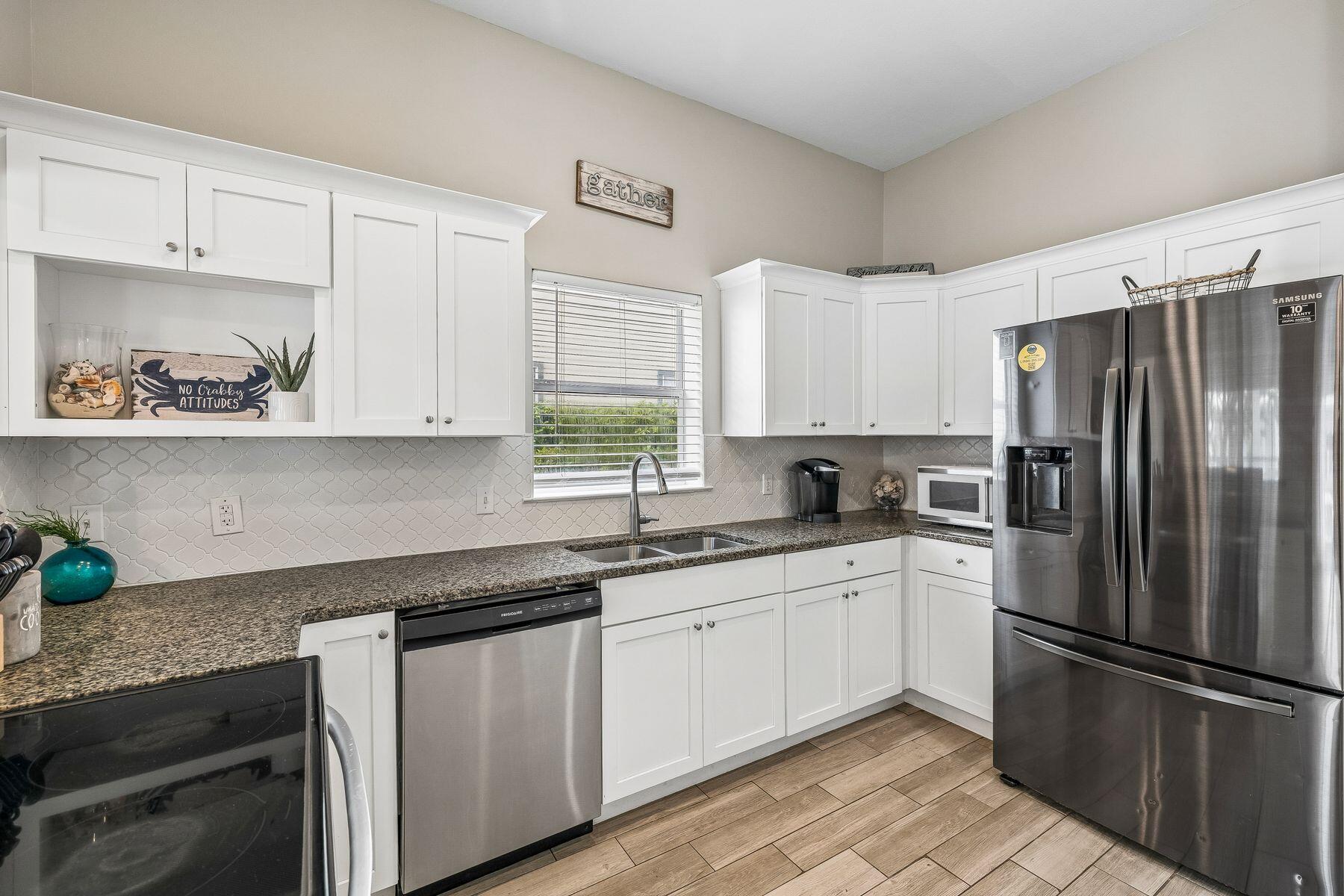 CRYSTAL BEACH - Residential