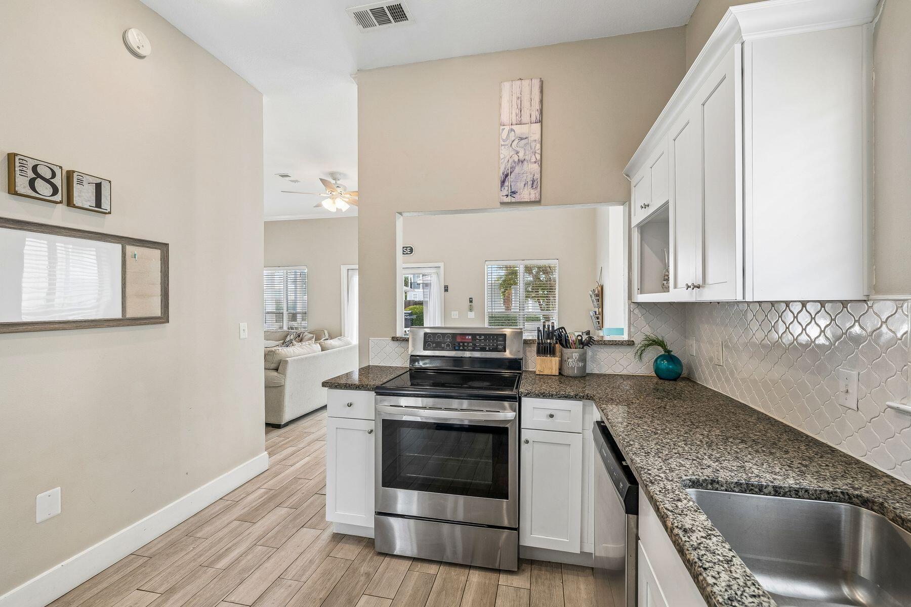 CRYSTAL BEACH - Residential