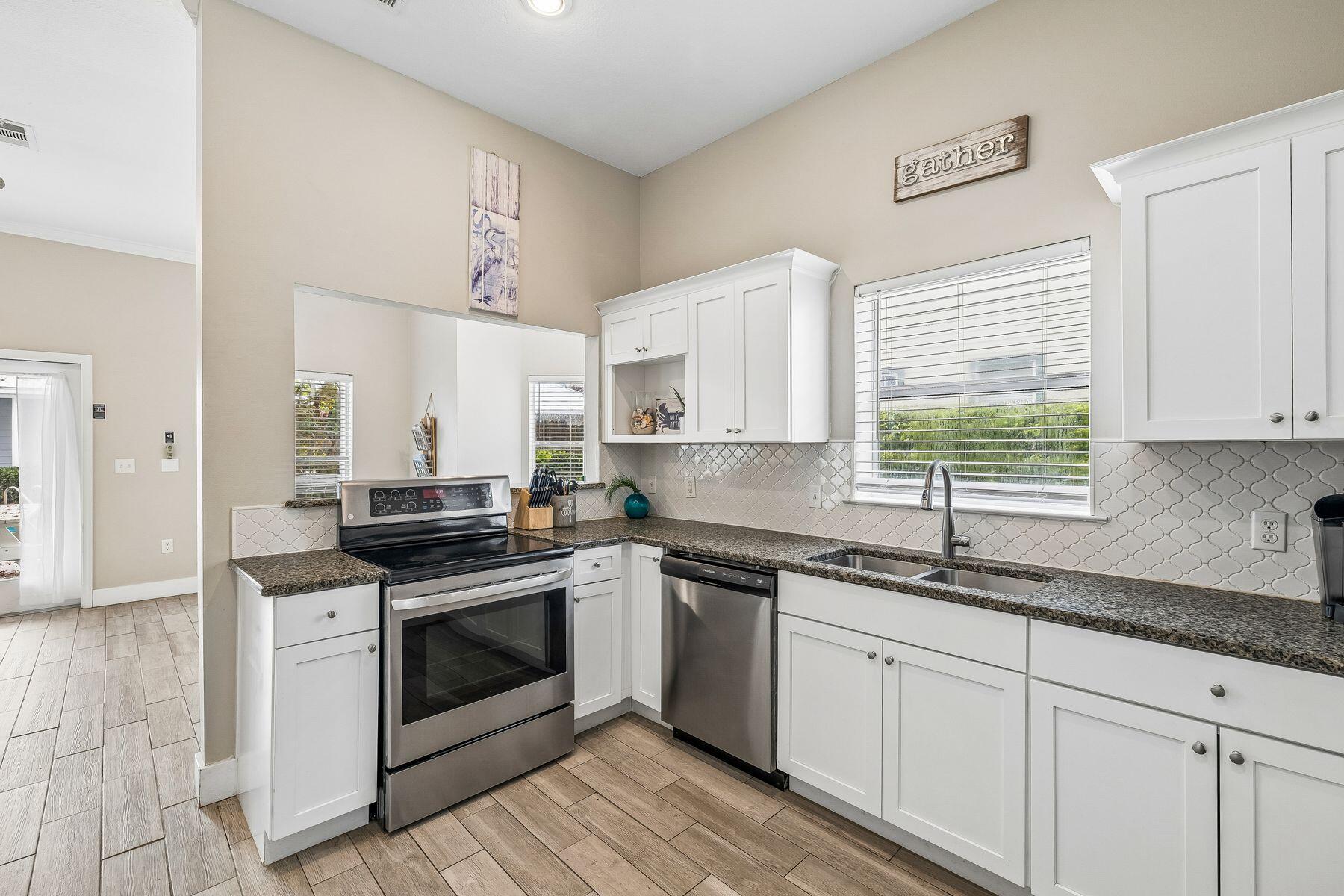 CRYSTAL BEACH - Residential