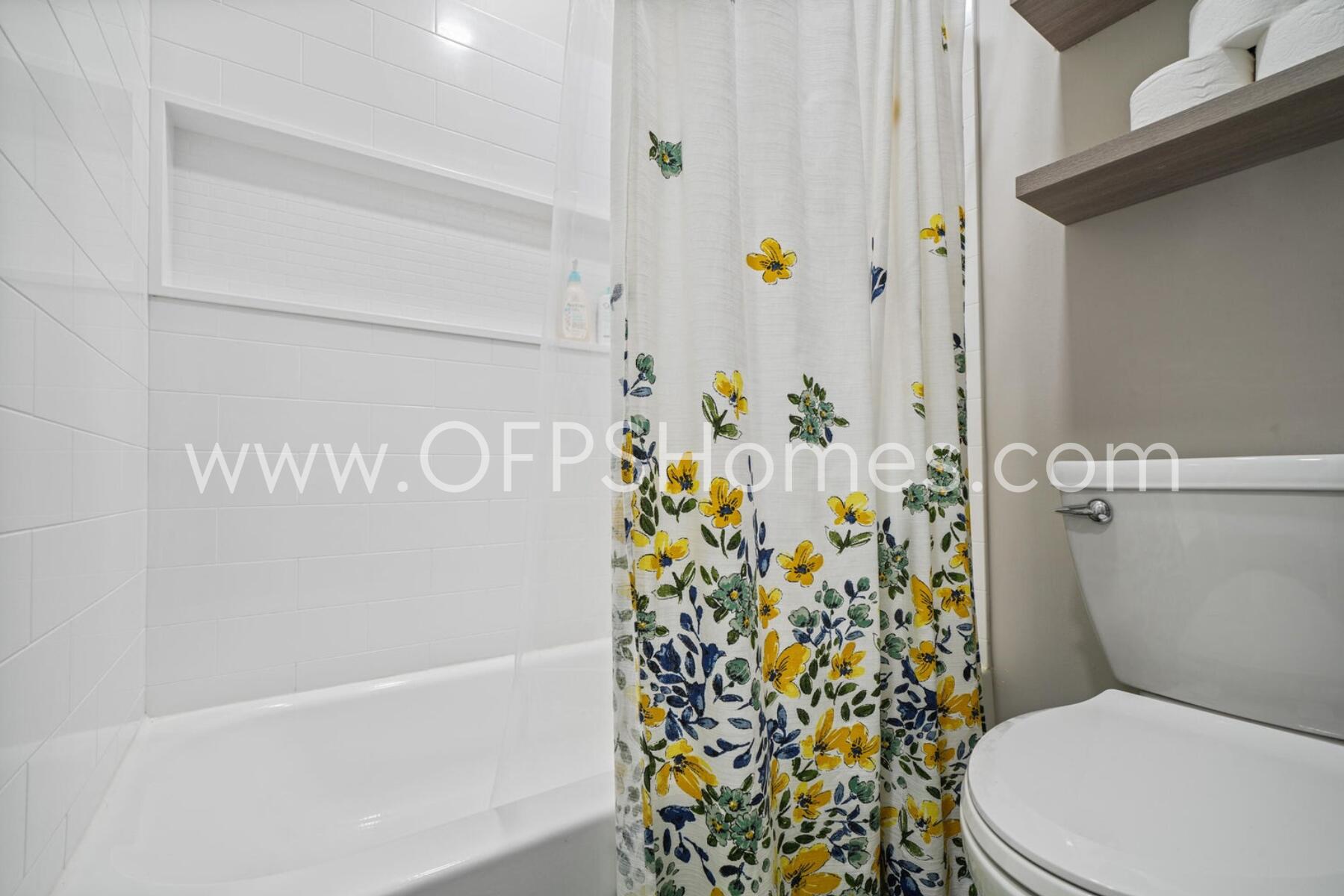 PORT DIXIE - Residential Lease