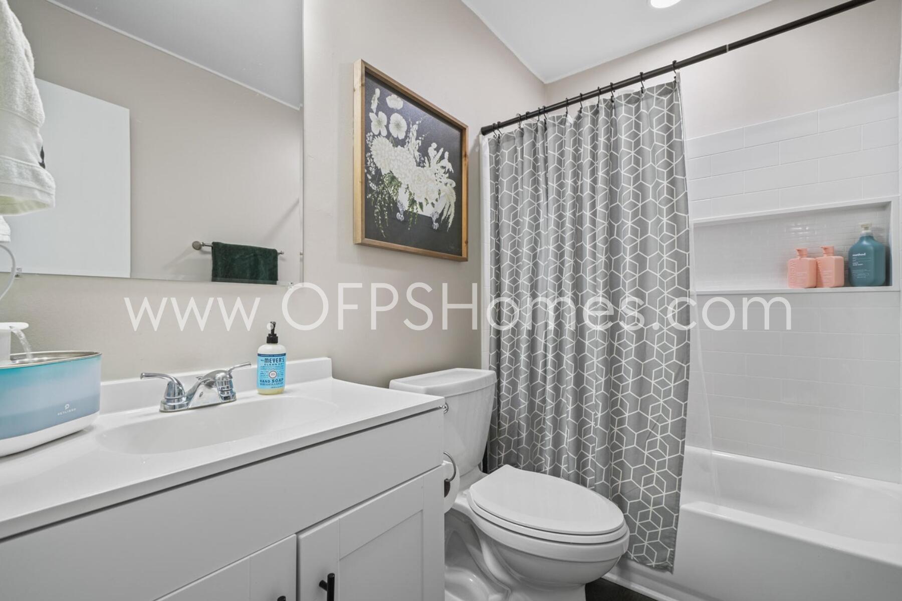 PORT DIXIE - Residential Lease