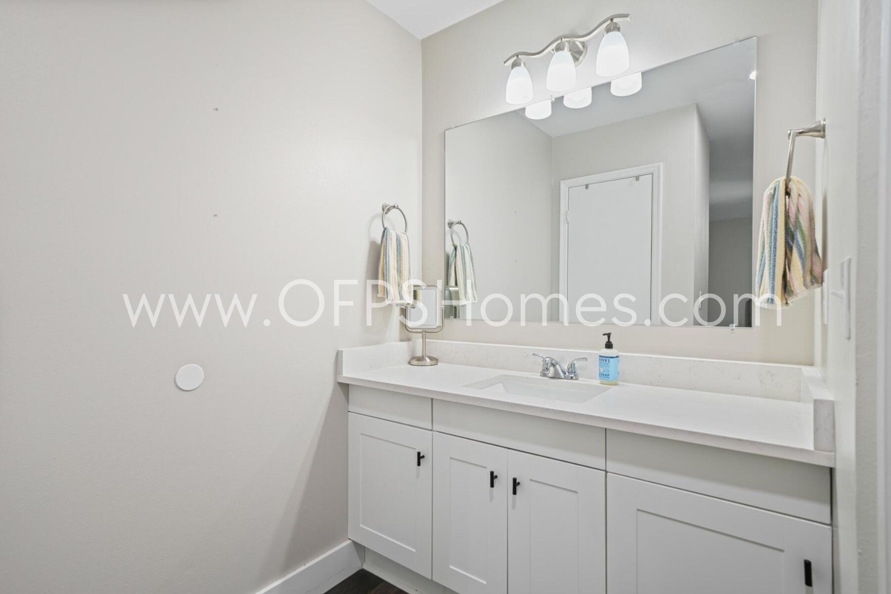 PORT DIXIE - Residential Lease
