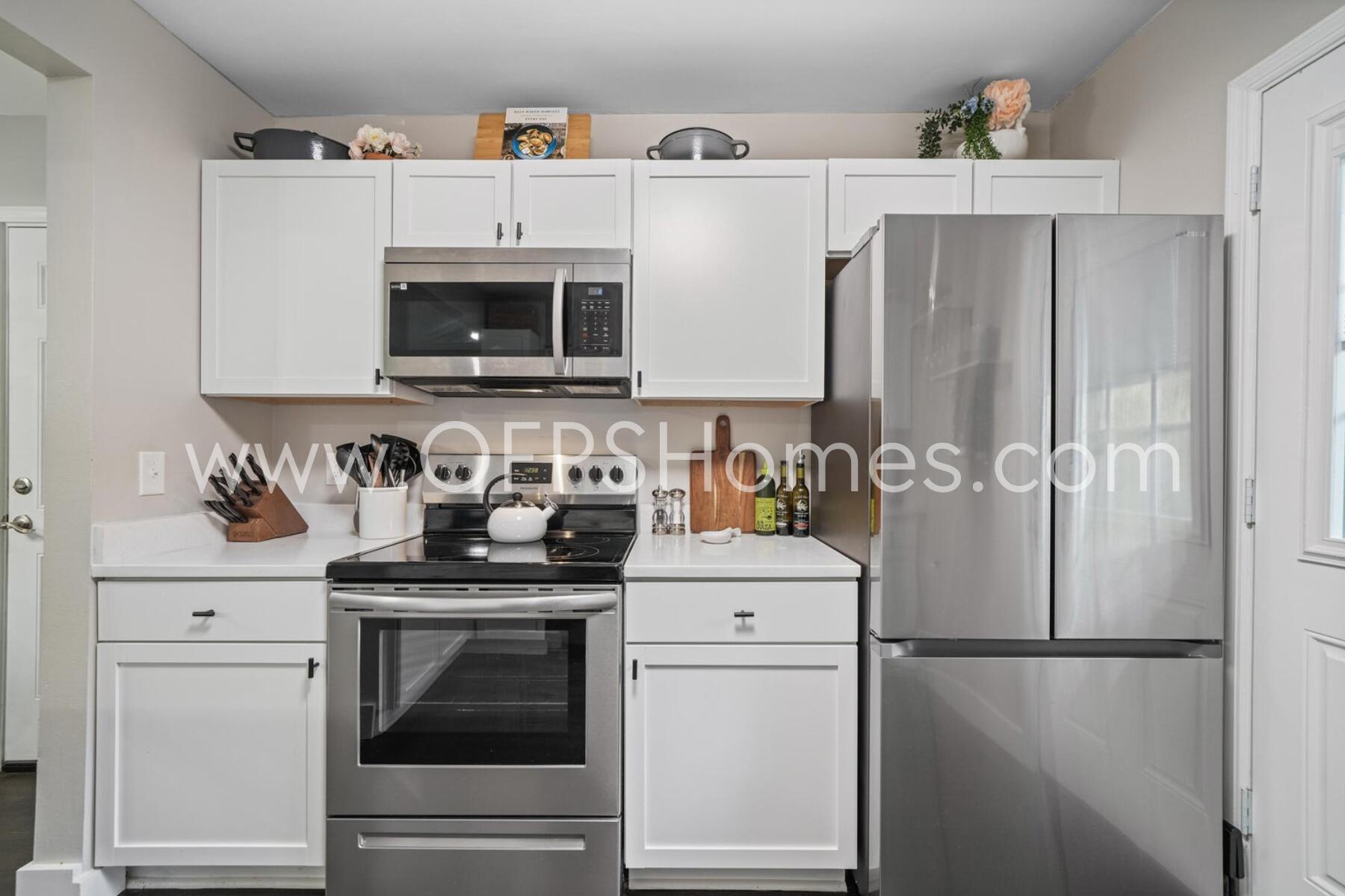 PORT DIXIE - Residential Lease